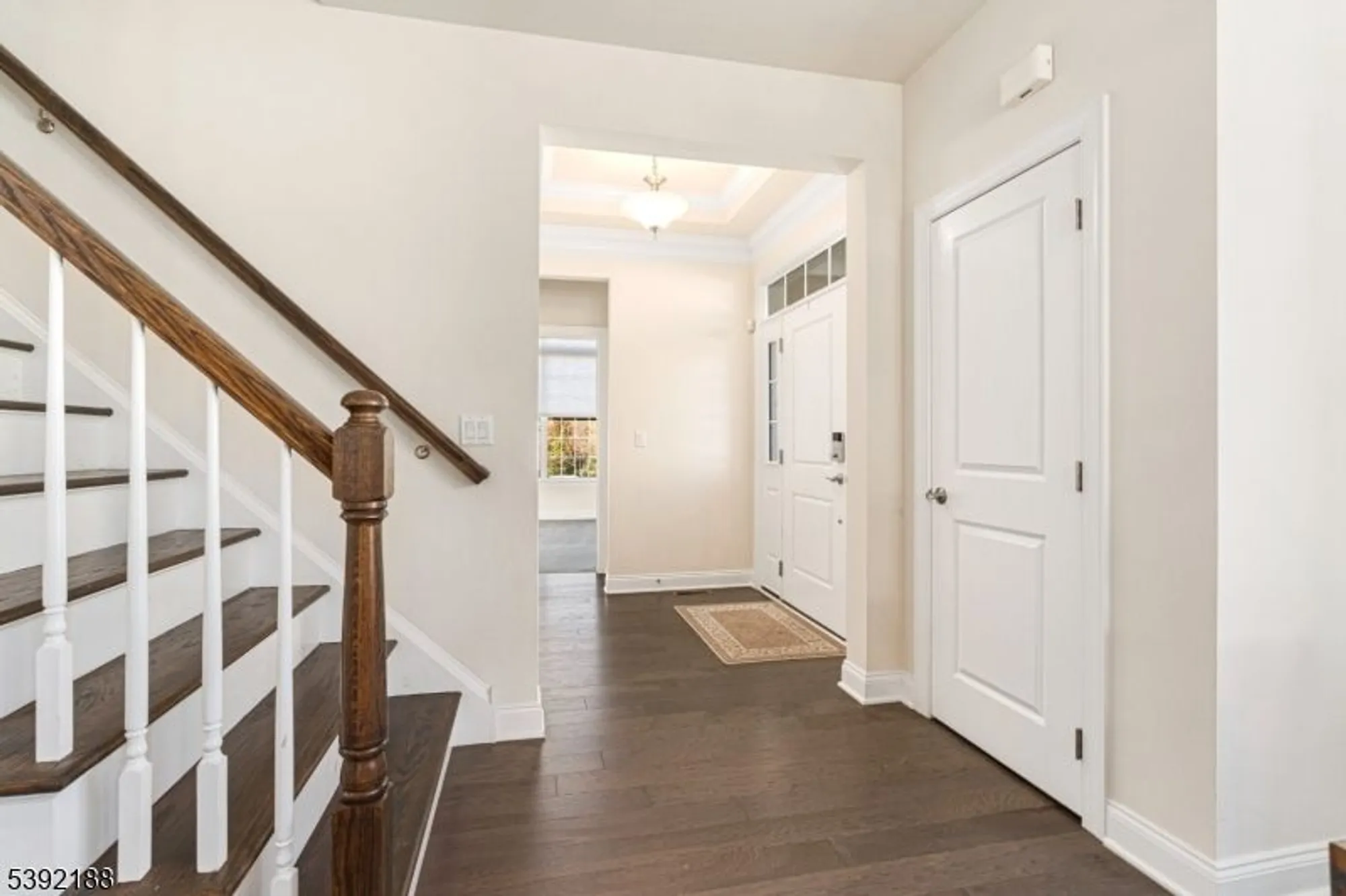 Property Slideshow image 3 of 27 | 9 van cleef dr, Whitehouse Station, NJ, 08889