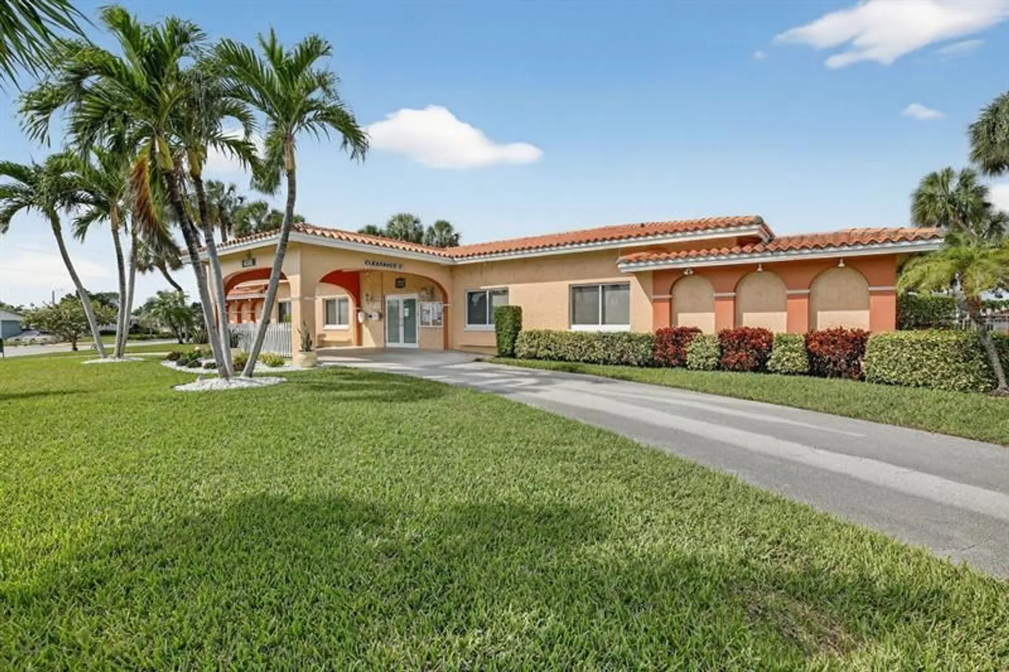 Property Slideshow image 40 of 51 | 4305 nw 49th dr, Tamarac, FL, 33319