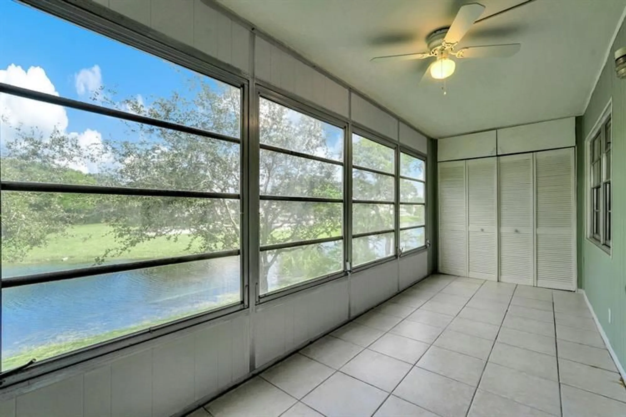 Property Slideshow image 15 of 47 | 2038 newport h # 2038, Deerfield Beach, FL, 33442