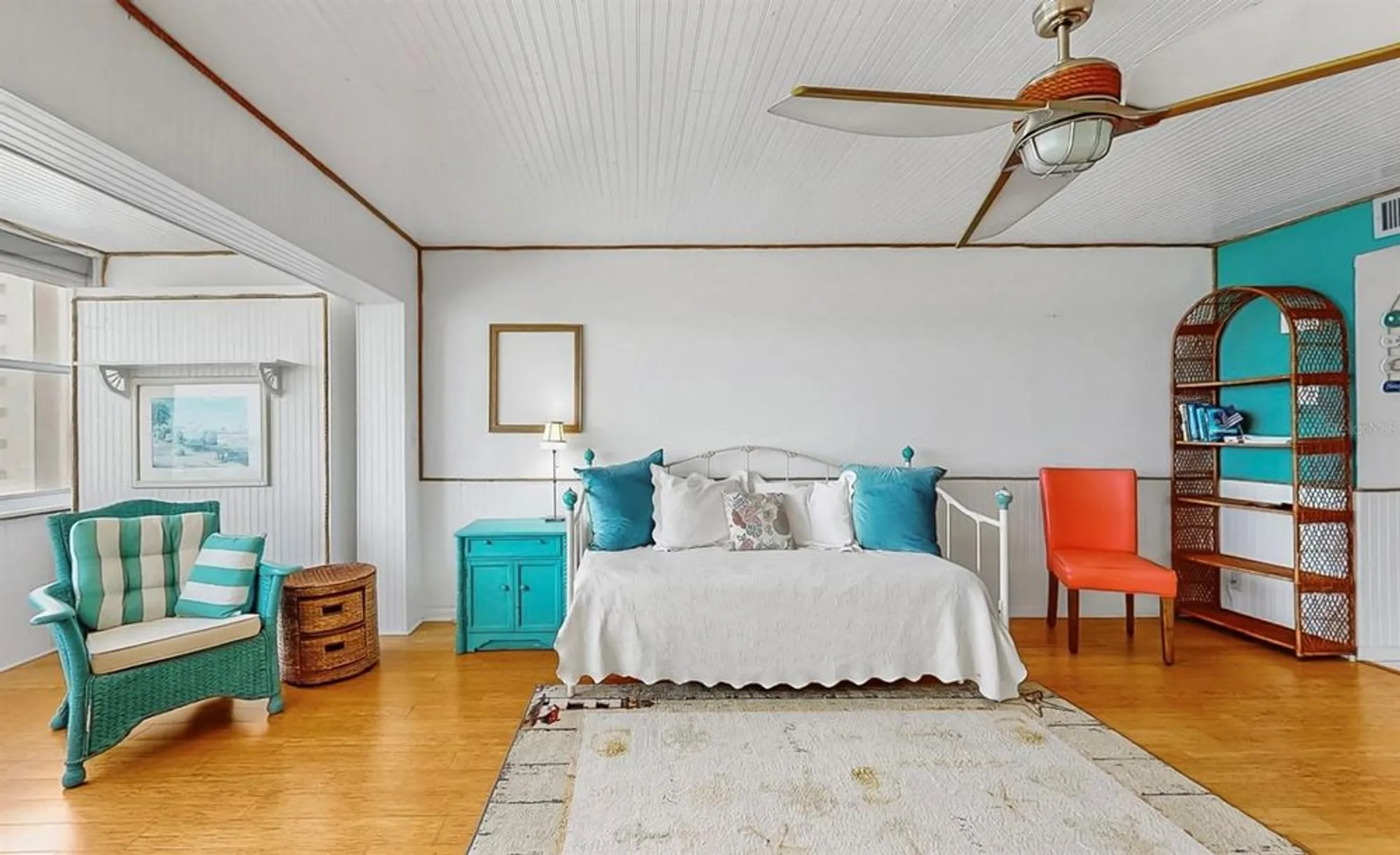 Property Slideshow image 31 of 46 | 4550 cove cir apt 605, Saint Petersburg, FL, 33708