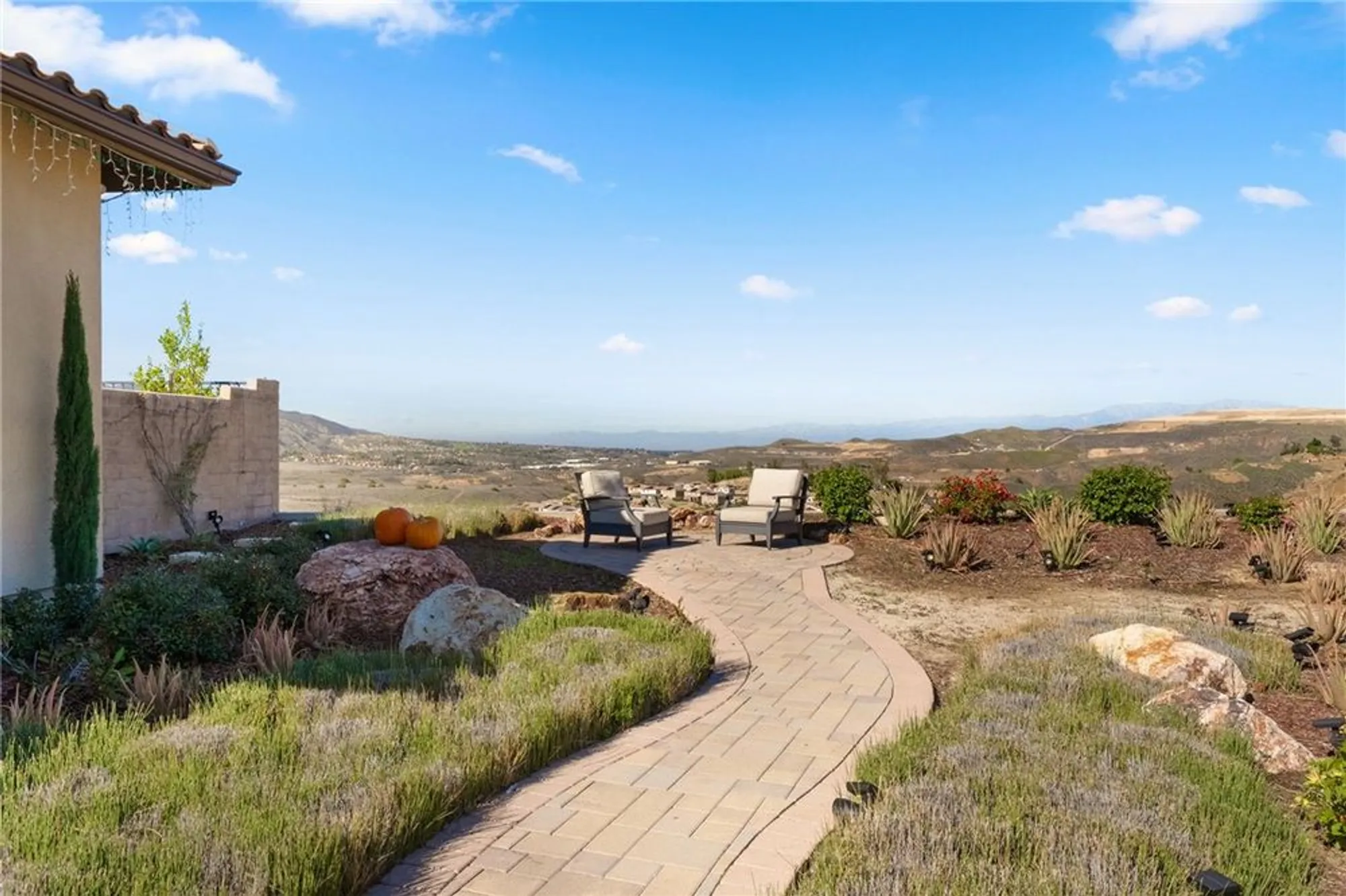 Property Slideshow image 5 of 59 | 11463 explorer ct, Temescal Valley, CA, 92883