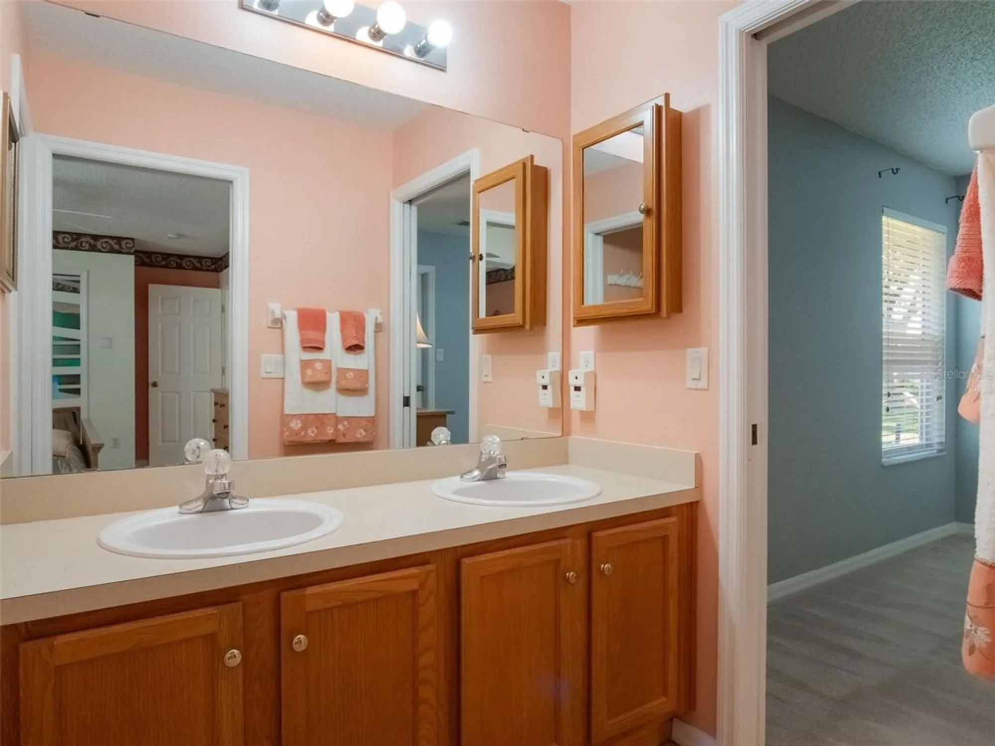 Property Slideshow image 17 of 36 | 25243 river crest dr, Leesburg, FL, 34748