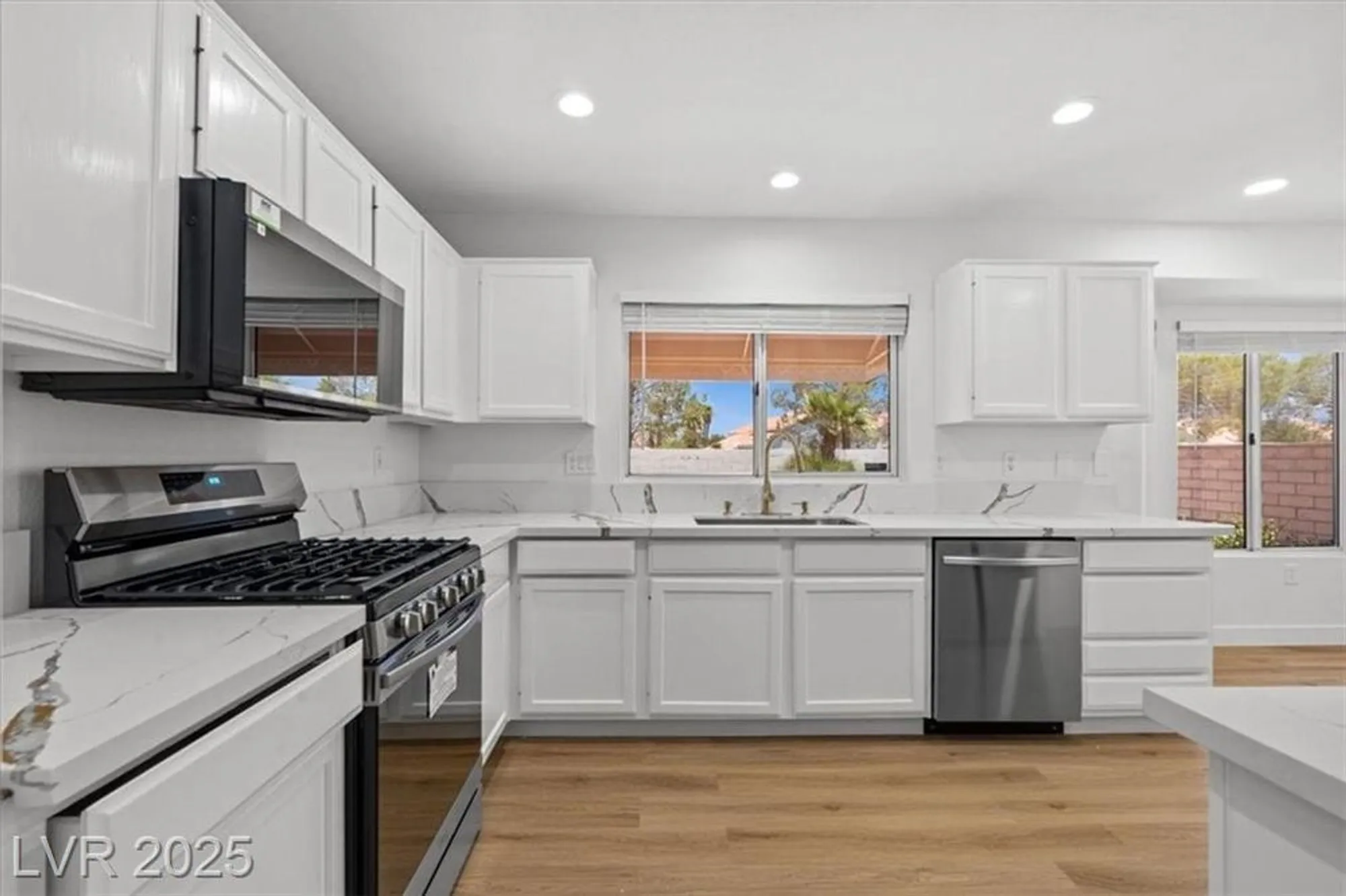 Property Slideshow image 10 of 24 | 2824 morning ridge dr, Las Vegas, NV, 89134