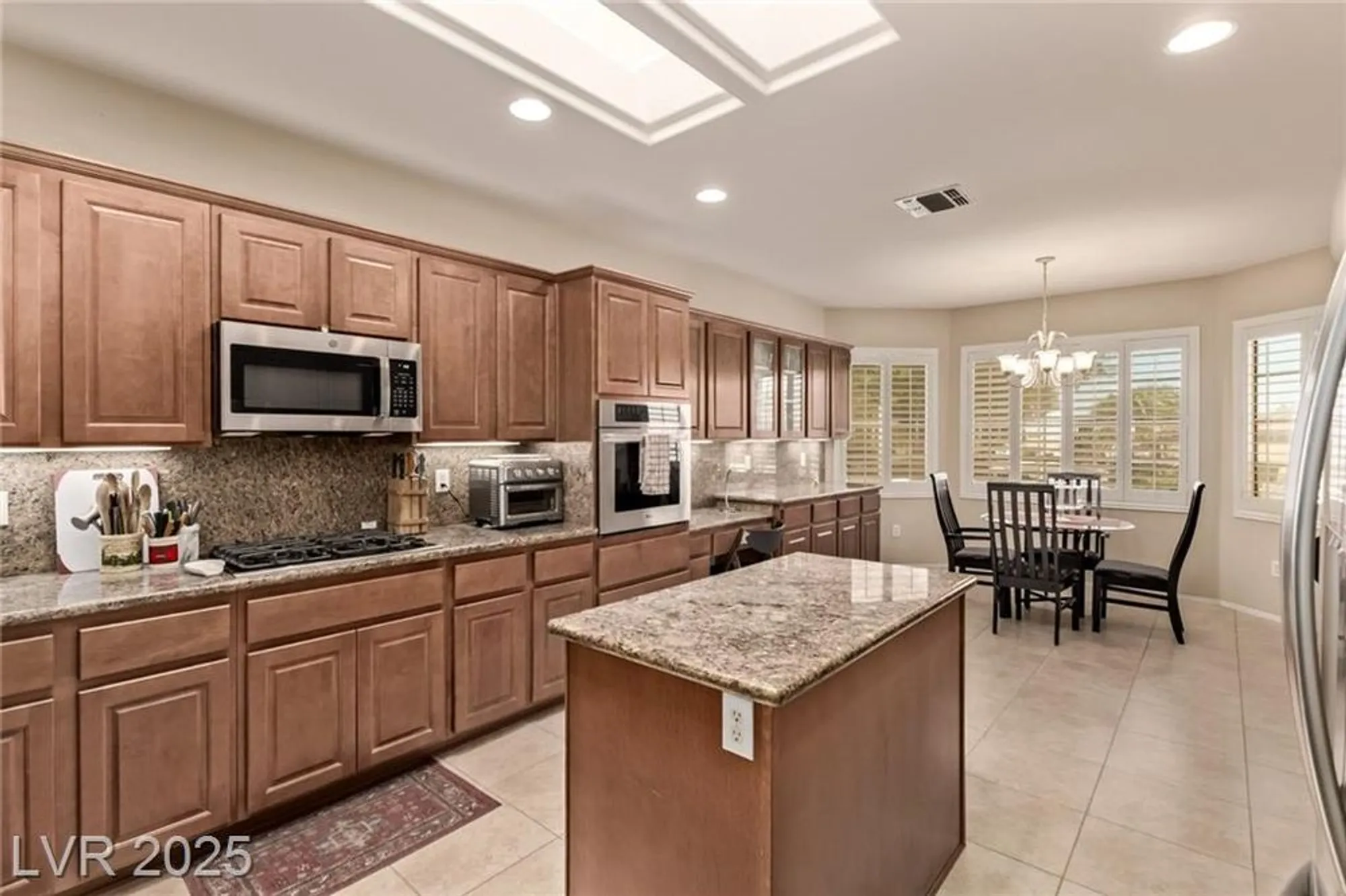 Property Slideshow image 11 of 32 | 2164 peyten park st, Henderson, NV, 89052