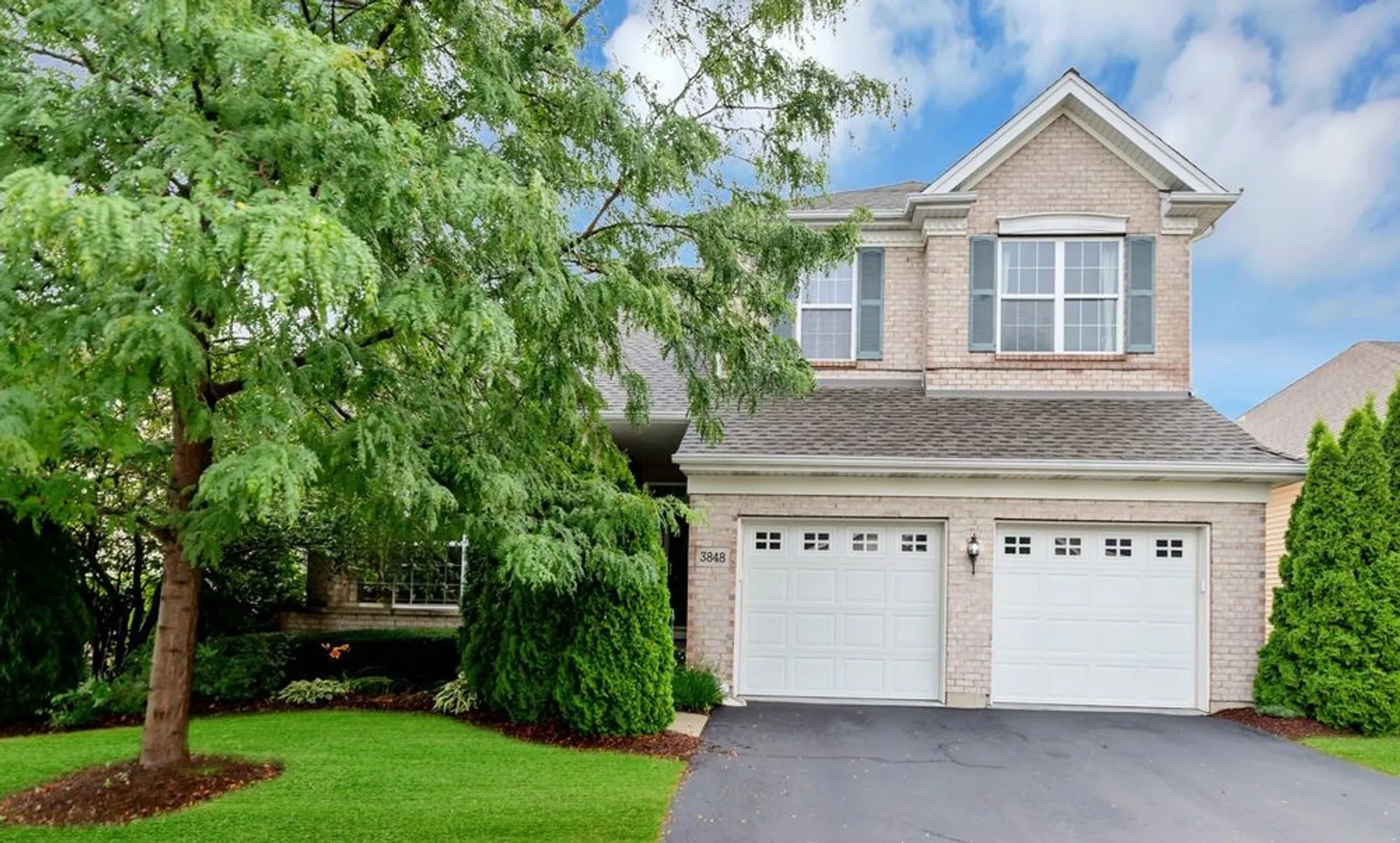 Property Slideshow image 1 of 43 | 3848 valhalla dr, Elgin, IL, 60124