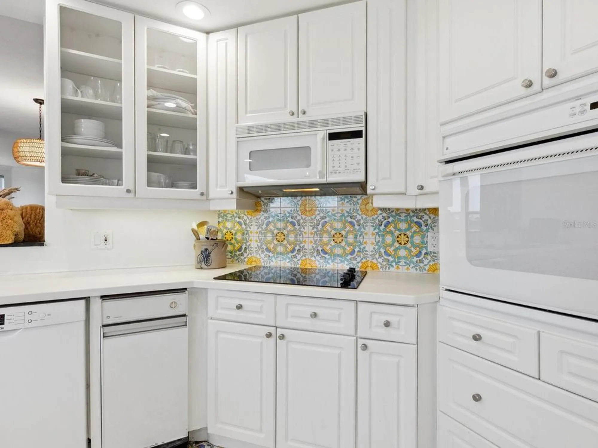 Property Slideshow image 26 of 61 | 5430 eagles point cir 101, Sarasota, FL, 34231