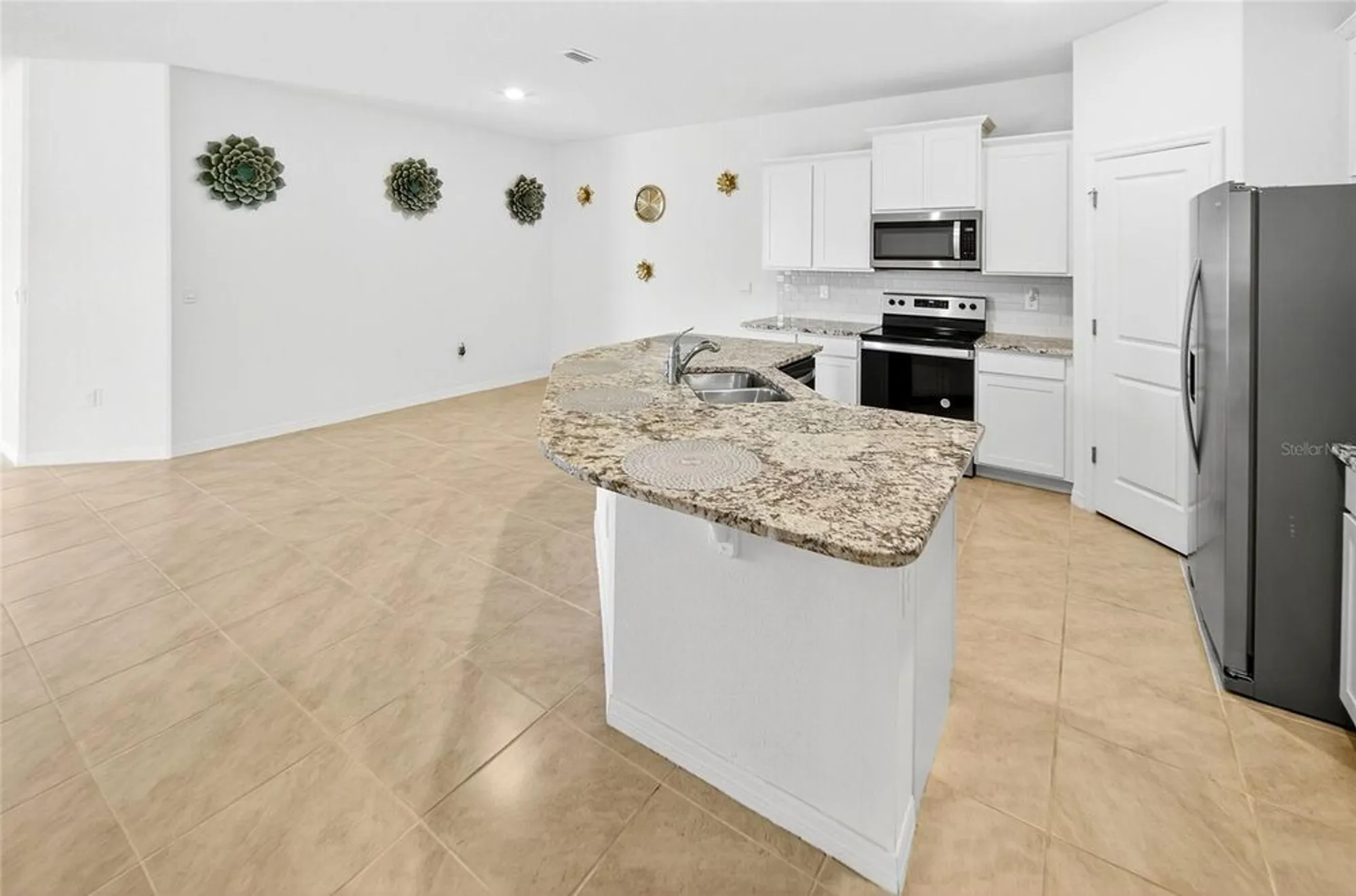 Property Slideshow image 18 of 28 | 5365 nw 46th lane rd, Ocala, FL, 34482