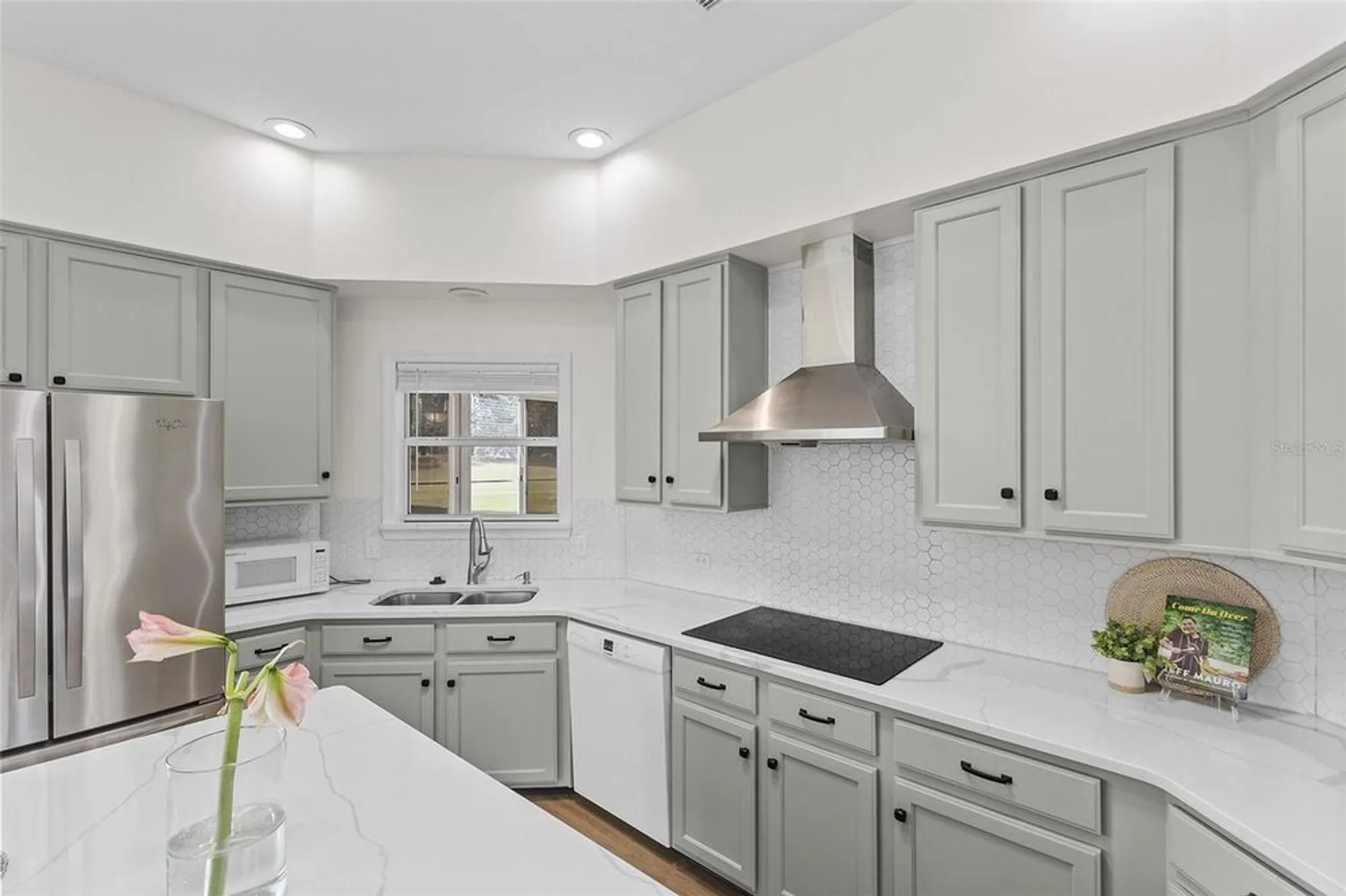 Property Slideshow image 9 of 45 | 1724 madero dr, The Villages, FL, 32159