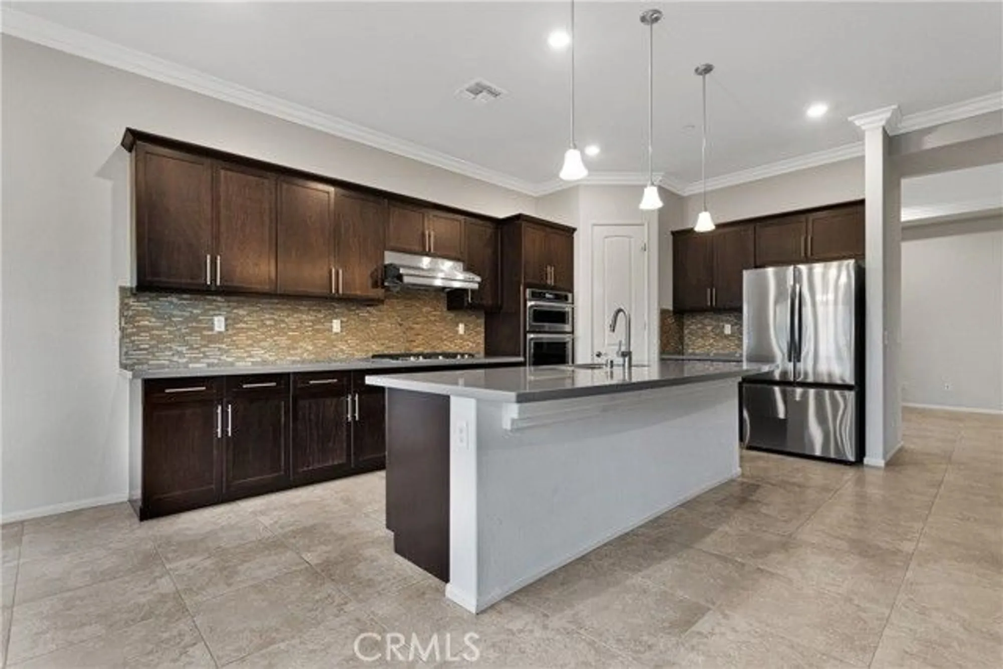 Property Slideshow image 12 of 49 | 19255 castana st, Apple Valley, CA, 92308