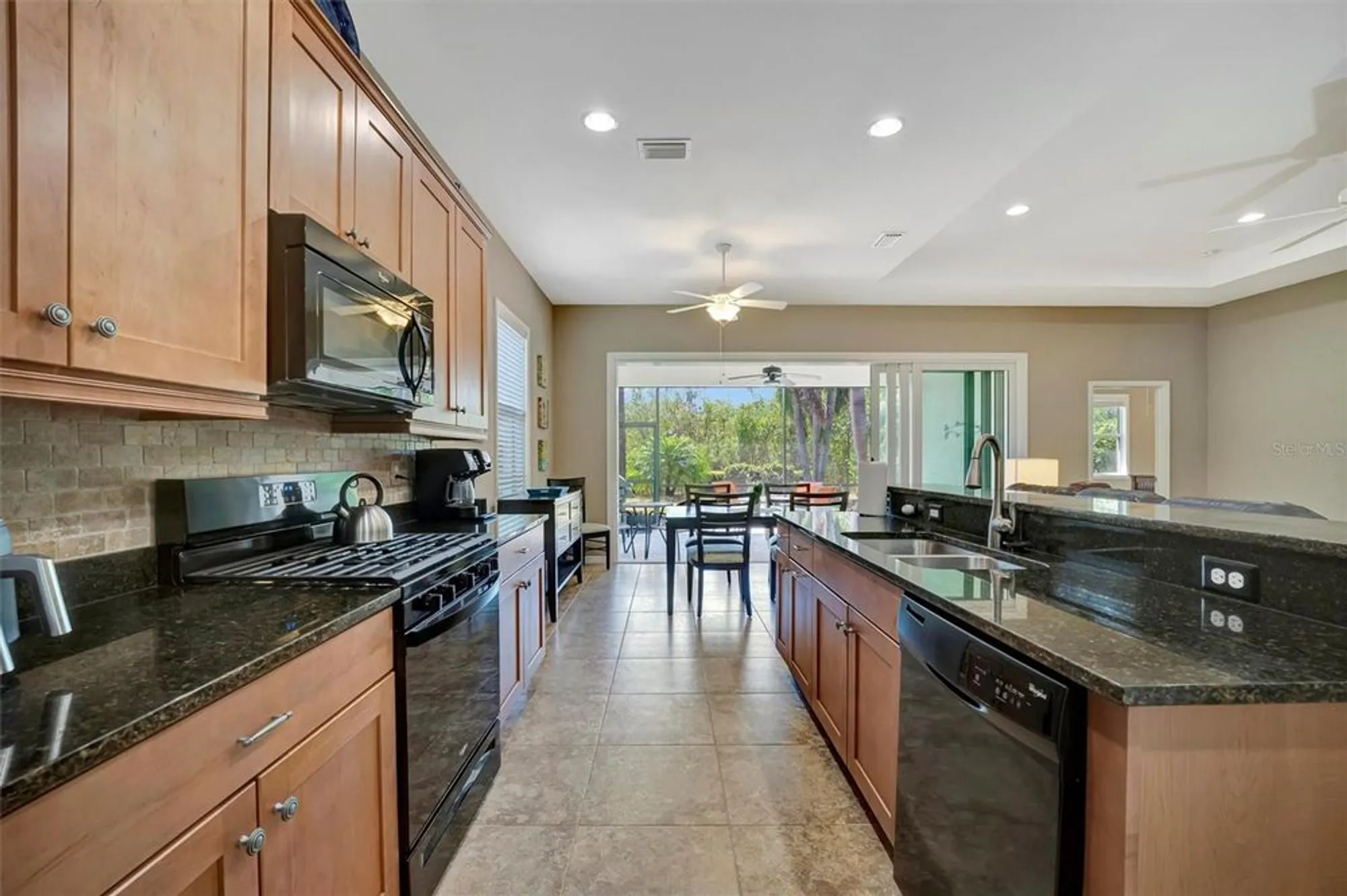 Property Slideshow image 17 of 78 | 5009 lake overlook ave, Bradenton, FL, 34208