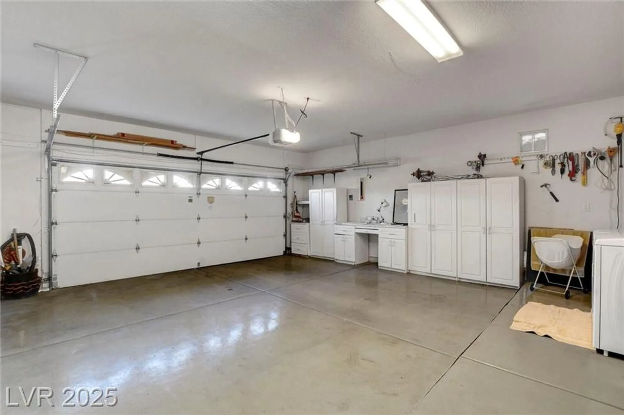 Property Slideshow image 24 of 29 | 3001 swan hill dr, Las Vegas, NV, 89134