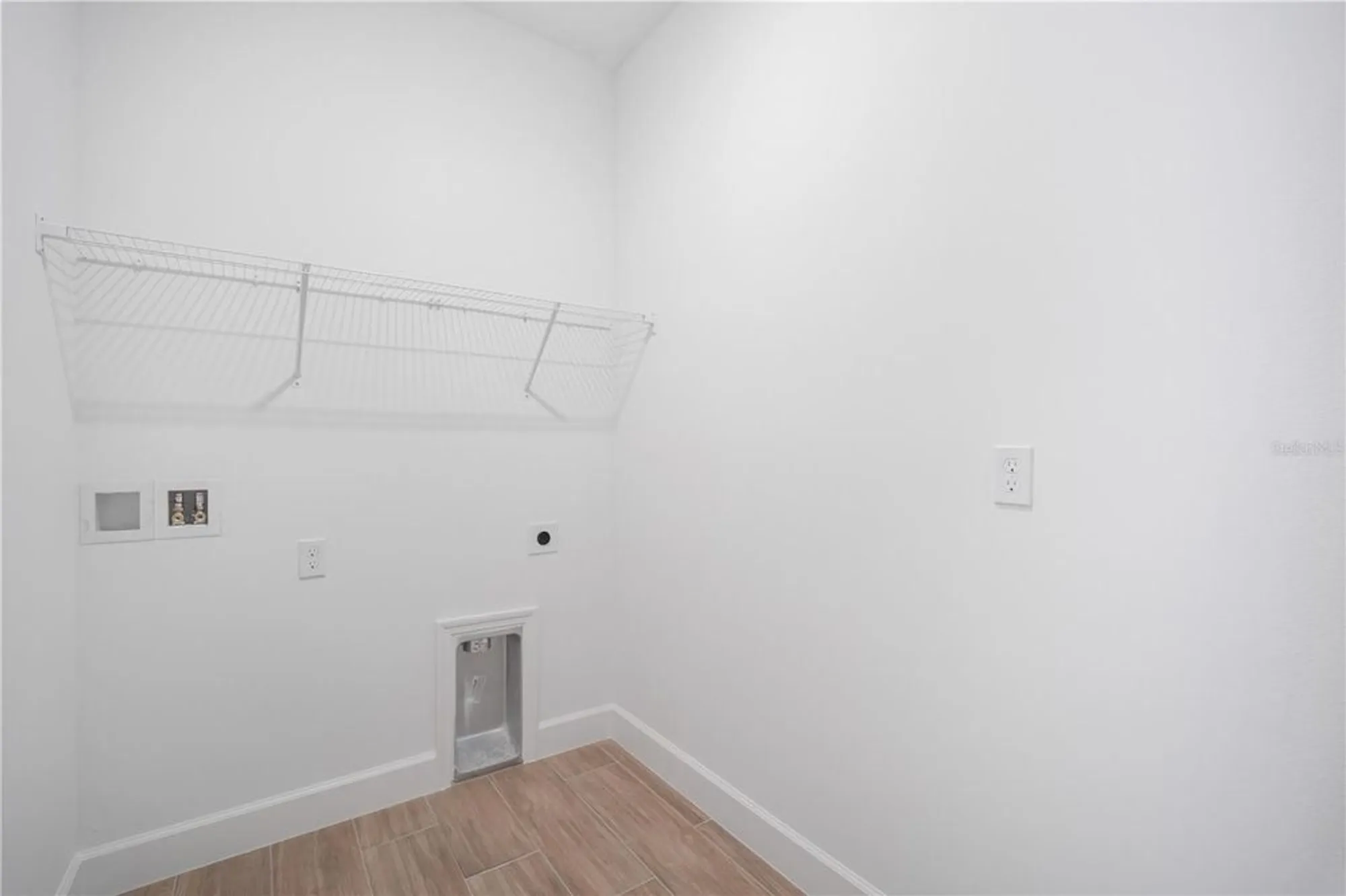 Property Slideshow image 25 of 39 | 9071 players dr, Weeki Wachee, FL, 34613