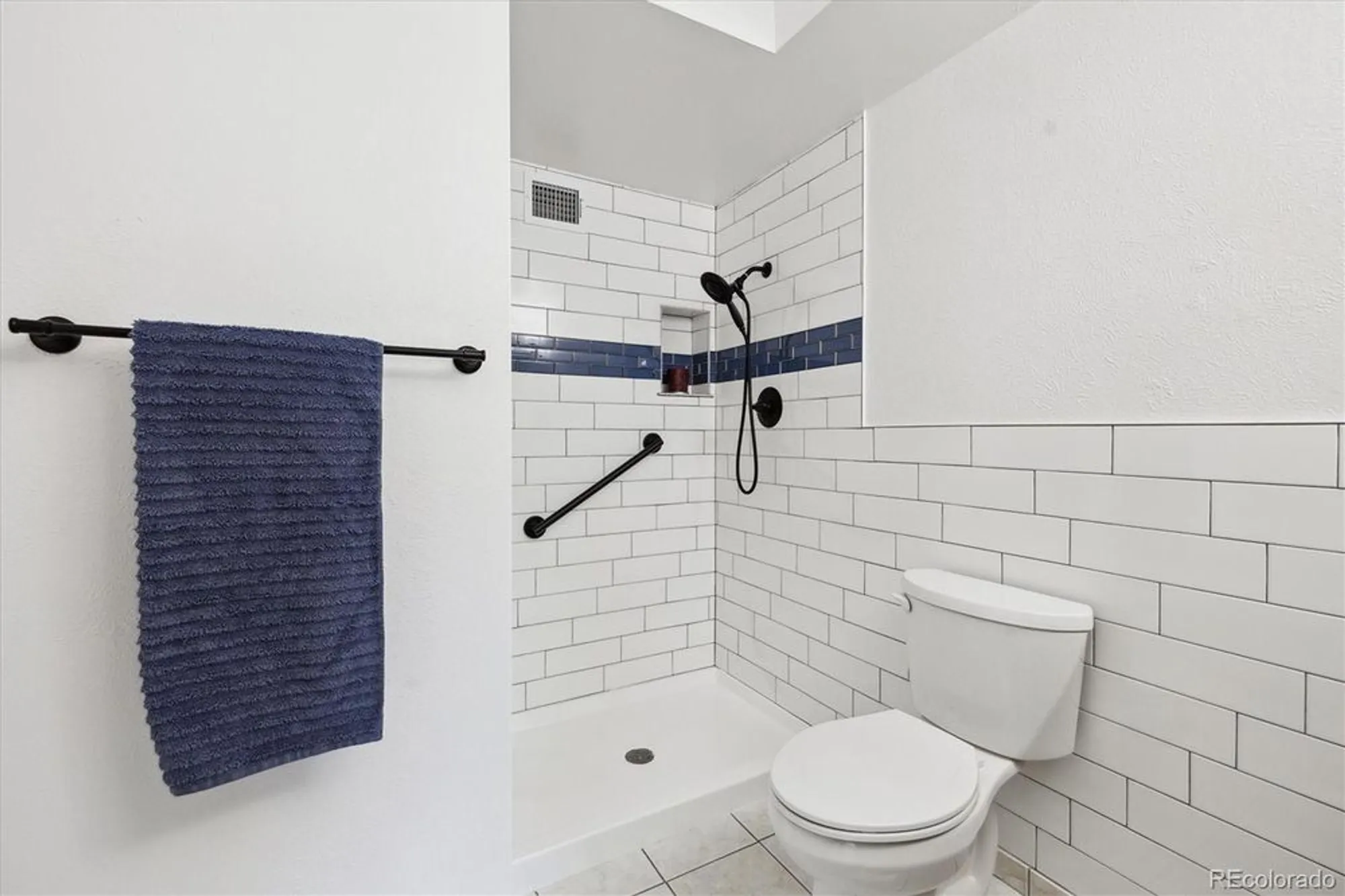 Property Slideshow image 14 of 50 | 660 s alton way 3b, Denver, CO, 80247