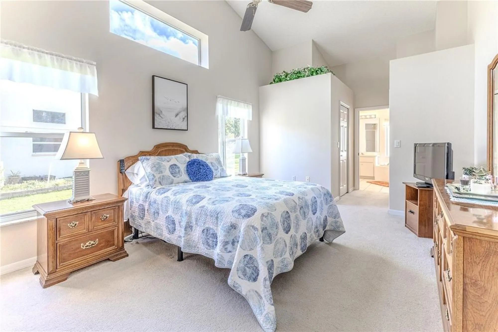 Property Slideshow image 12 of 64 | 432 mistwood ct, Spring Hill, FL, 34609