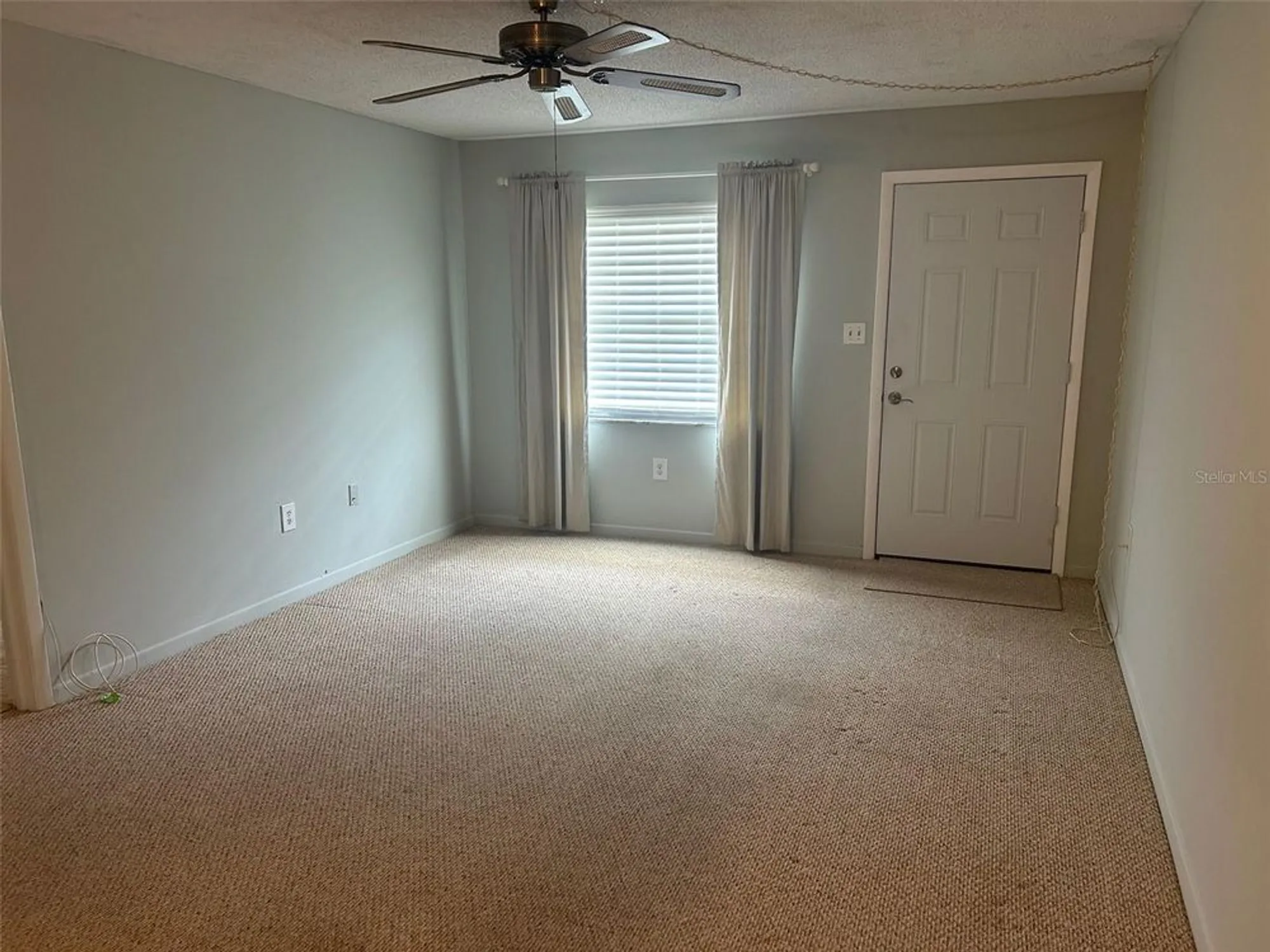 Property Slideshow image 5 of 12 | 10116 tulip st n # 10116, Pinellas Park, FL, 33782