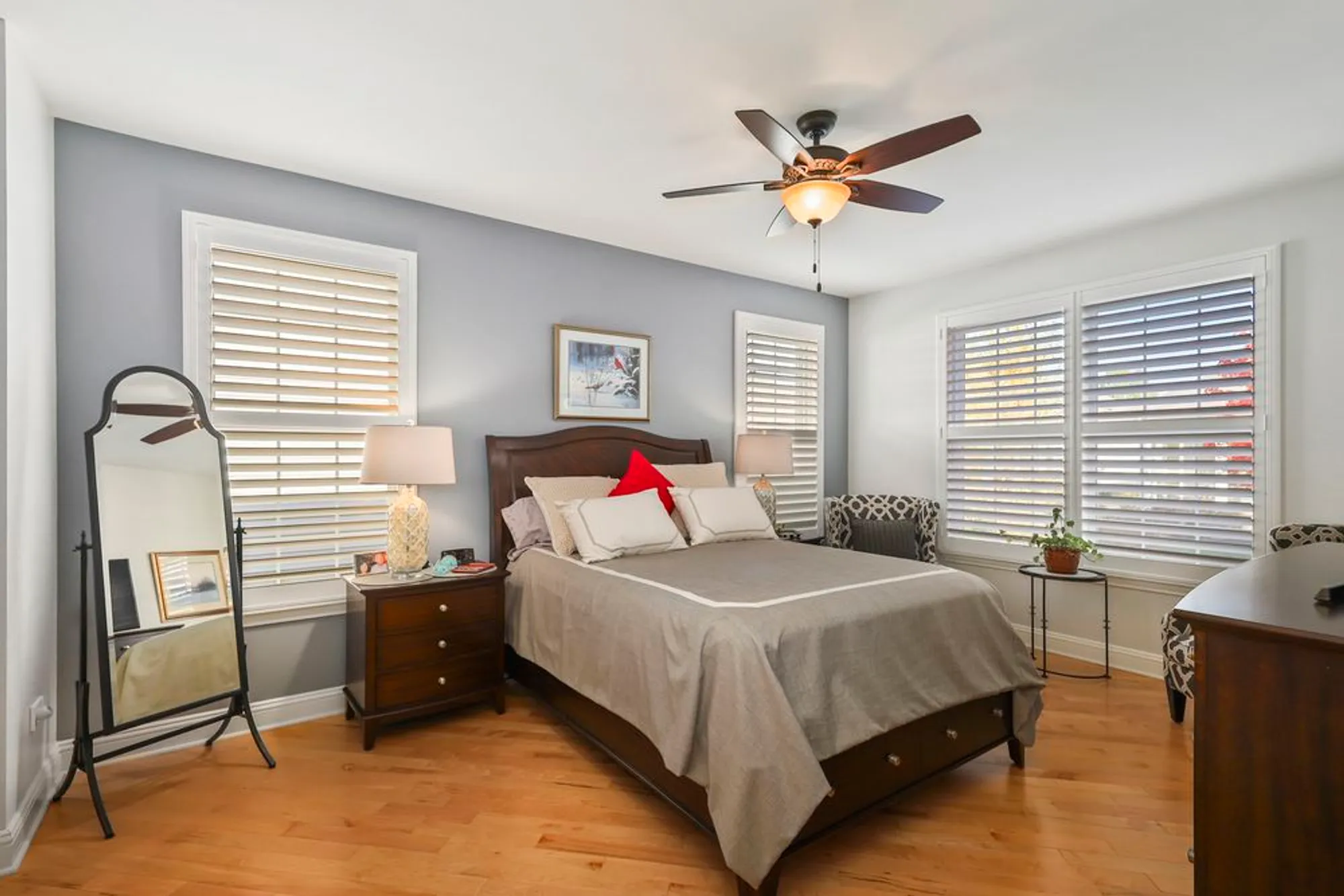 Property Slideshow image 22 of 31 | 2628 drexel dr, Naperville, IL, 60564