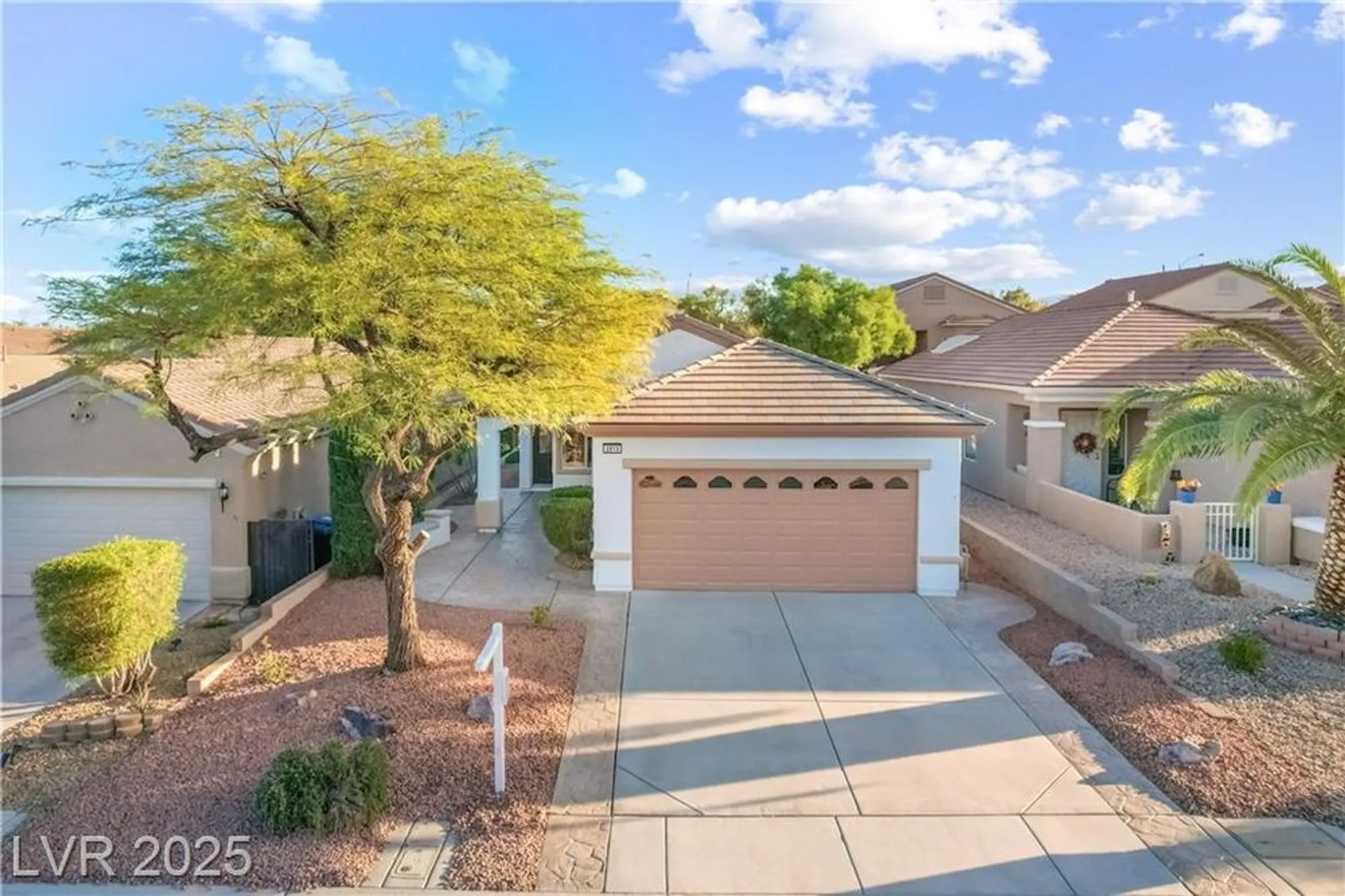Property Slideshow image 35 of 52 | 2810 meadow park ave, Henderson, NV, 89052