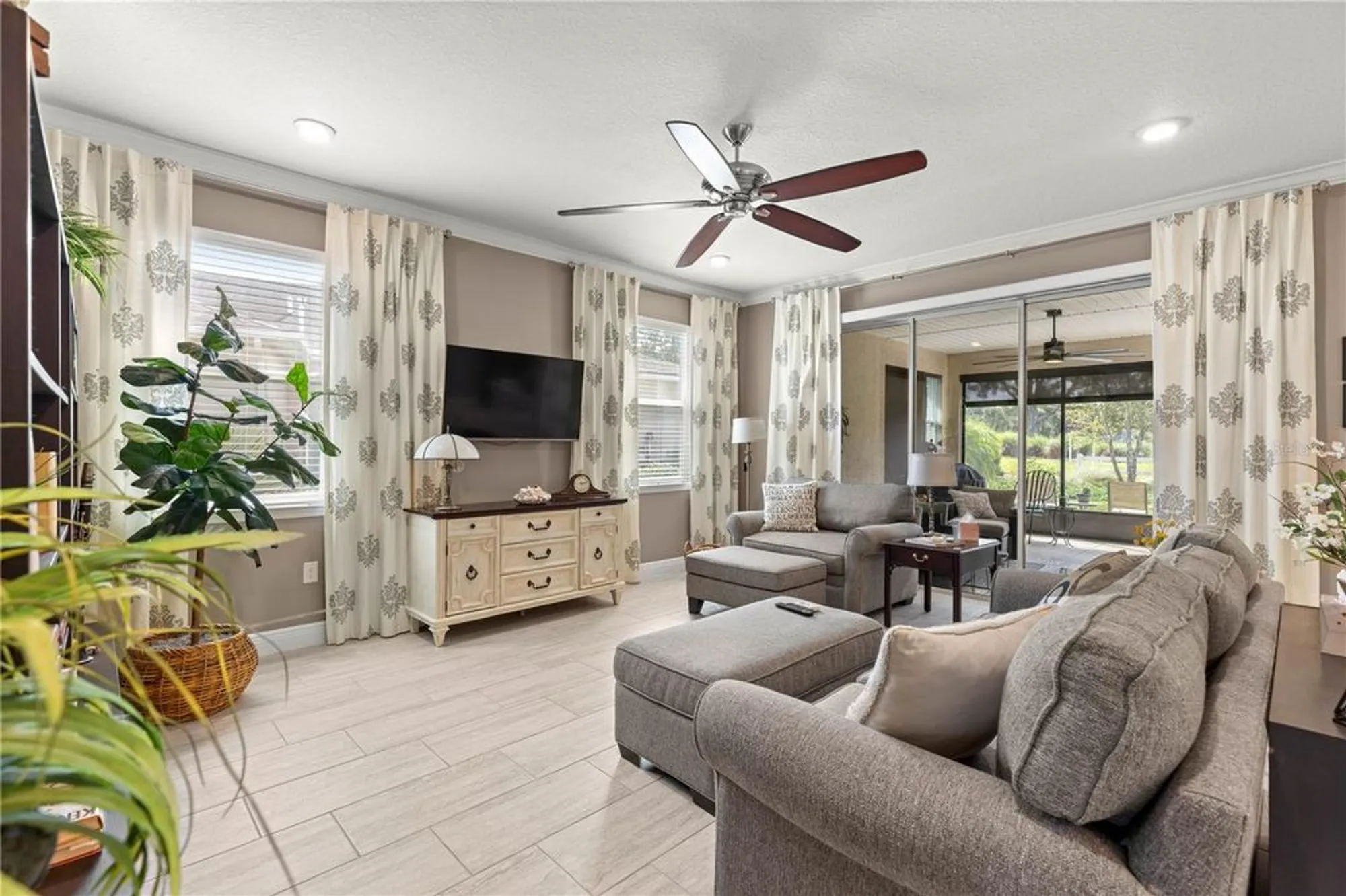 Property Slideshow image 10 of 66 | 9099 sw 89th loop, Ocala, FL, 34481