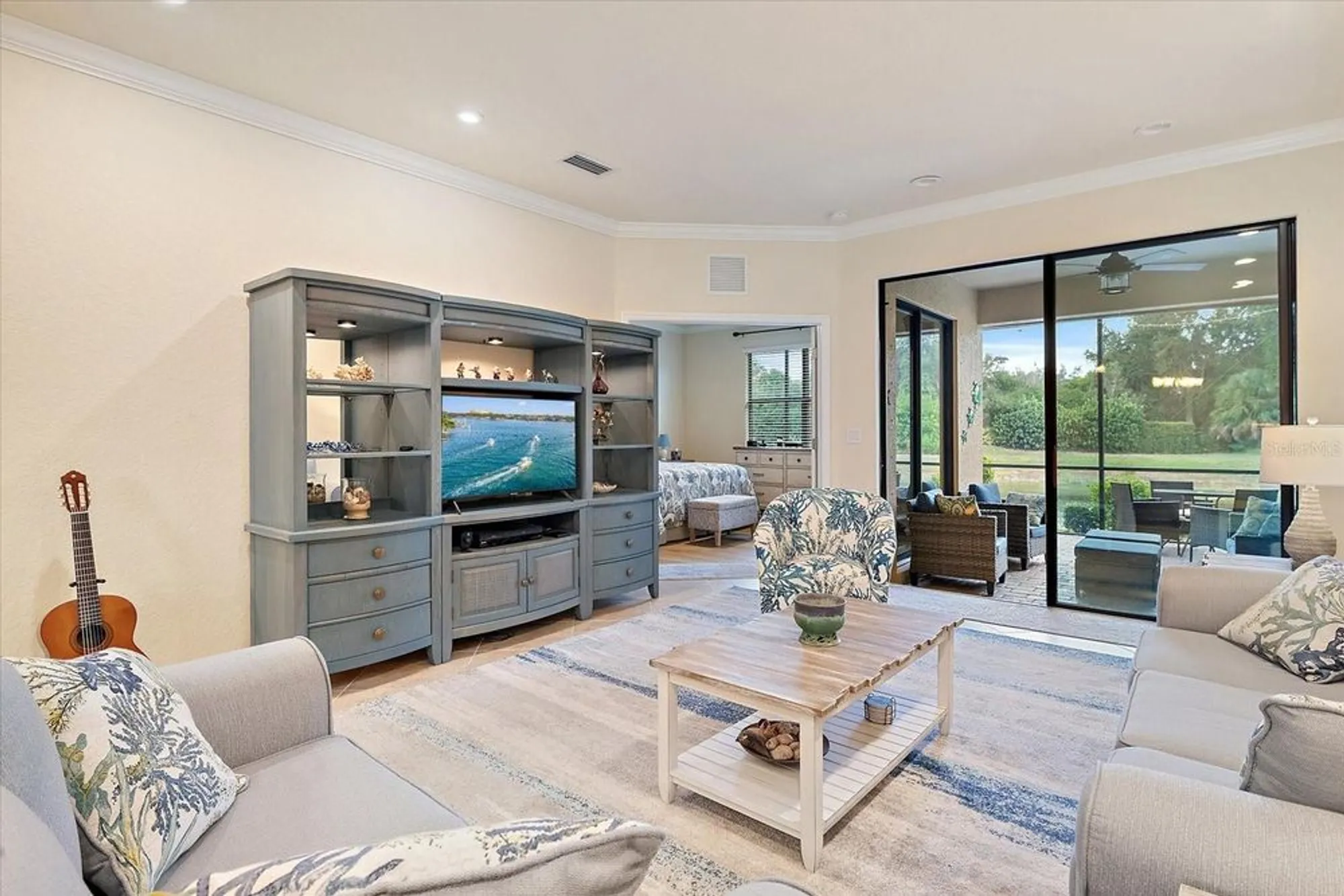 Property Slideshow image 9 of 30 | 6720 willowshire way, Bradenton, FL, 34212