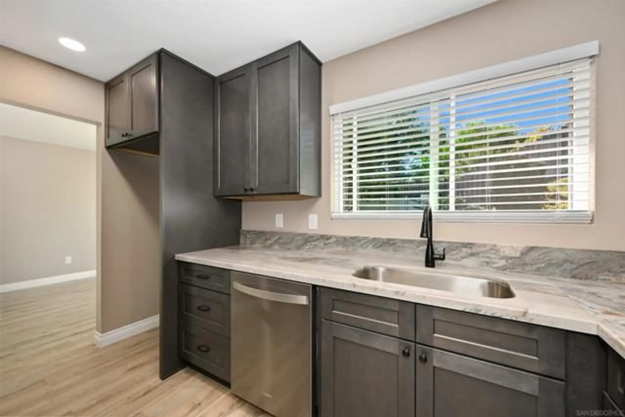 Property Slideshow image 5 of 16 | 4758 westridge dr, Oceanside, CA, 92056