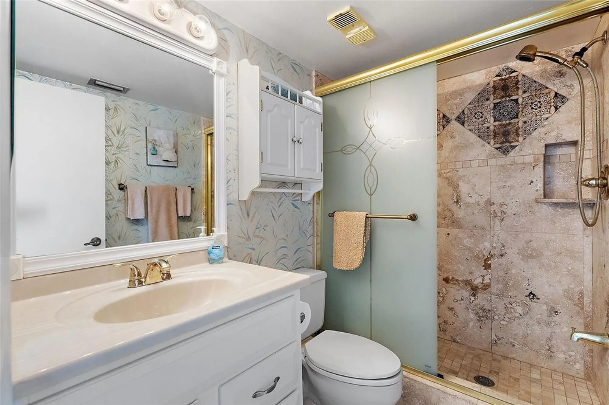 Property Slideshow image 15 of 42 | 6322 palma del mar blvd s apt 209, St Petersburg, FL, 33715