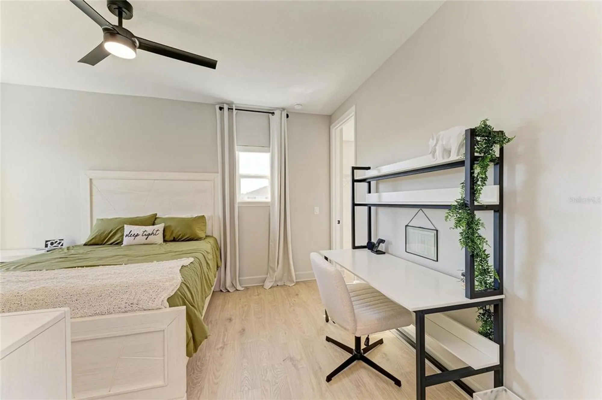 Property Slideshow image 70 of 100 | 16115 mount holly dr, Bradenton, FL, 34211