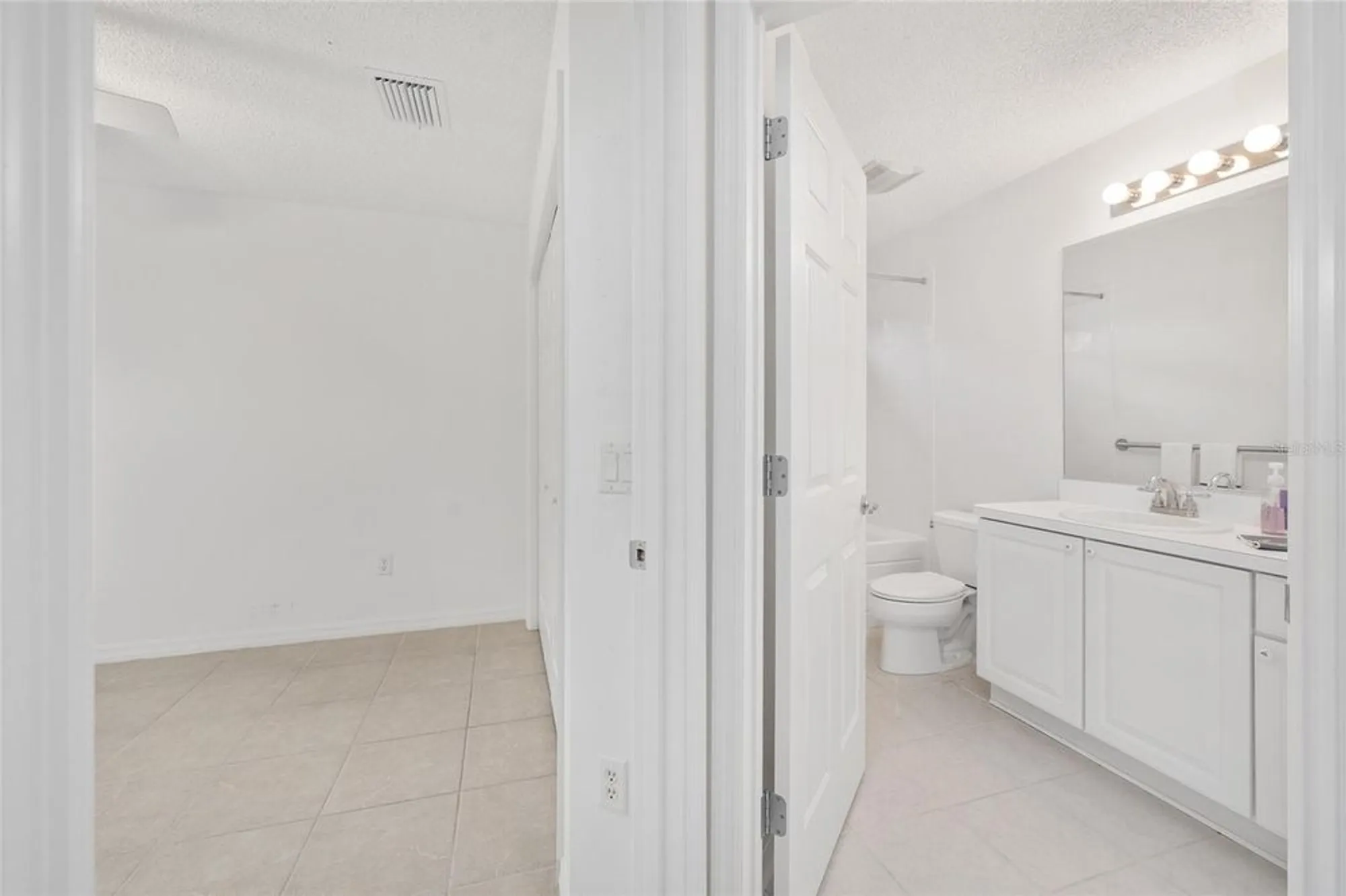 Property Slideshow image 56 of 72 | 560 smithfield pl, The Villages, FL, 32162