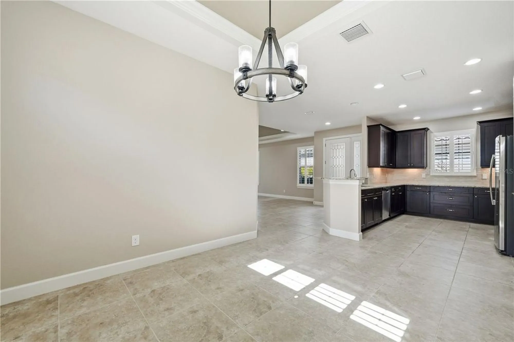 Property Slideshow image 12 of 70 | 20112 sorano hill pl, Tampa, FL, 33647