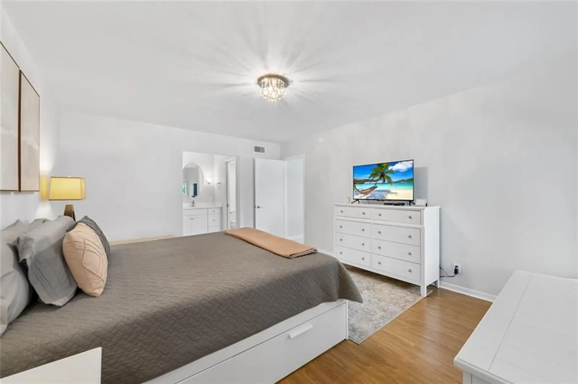 Property Slideshow image 12 of 27 | 3581 inverrary dr apt 104, Lauderhill, FL, 33319