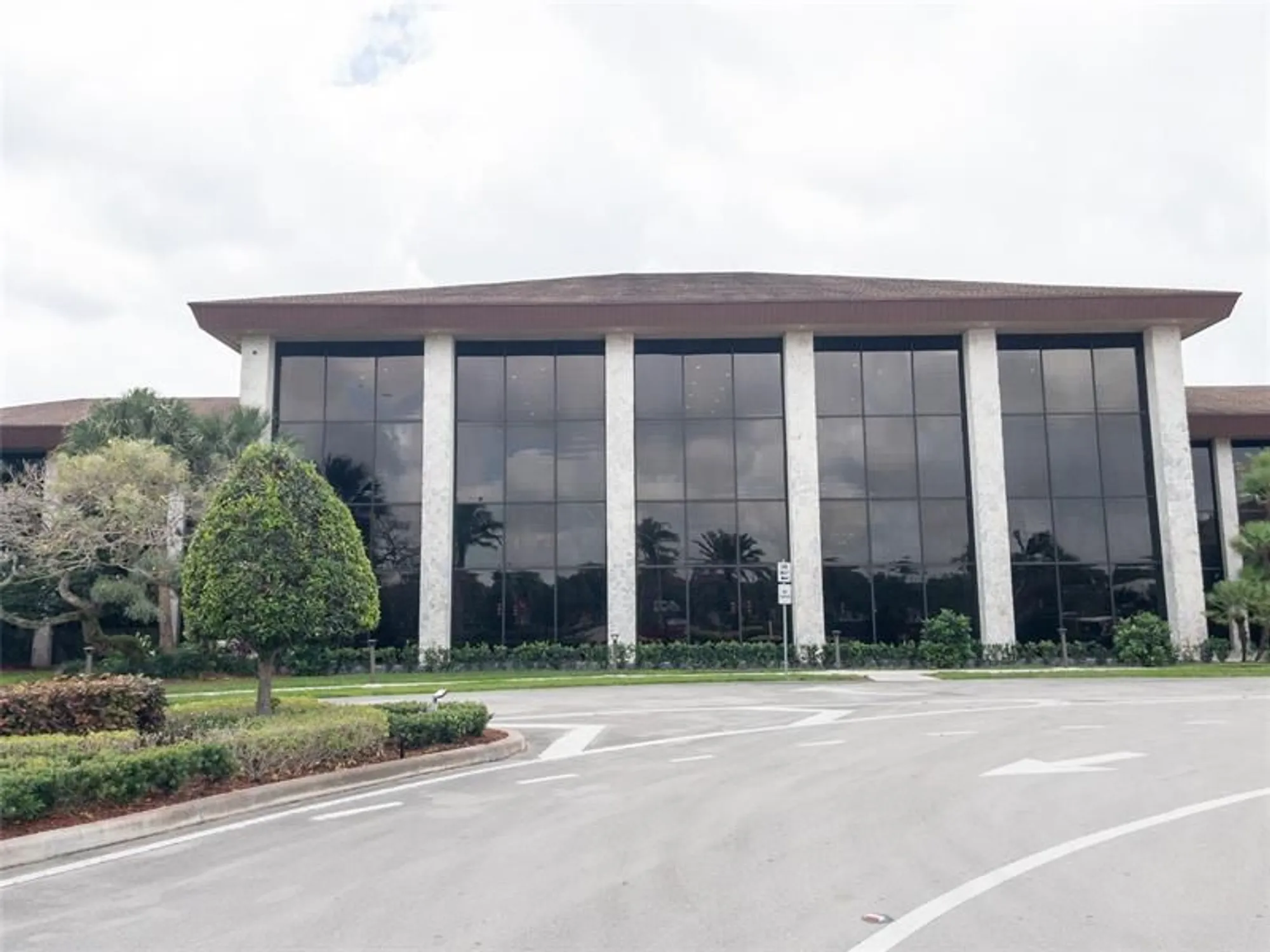 Property Slideshow image 35 of 40 | 901 sw 141st ave apt 301, Pembroke Pines, FL, 33027