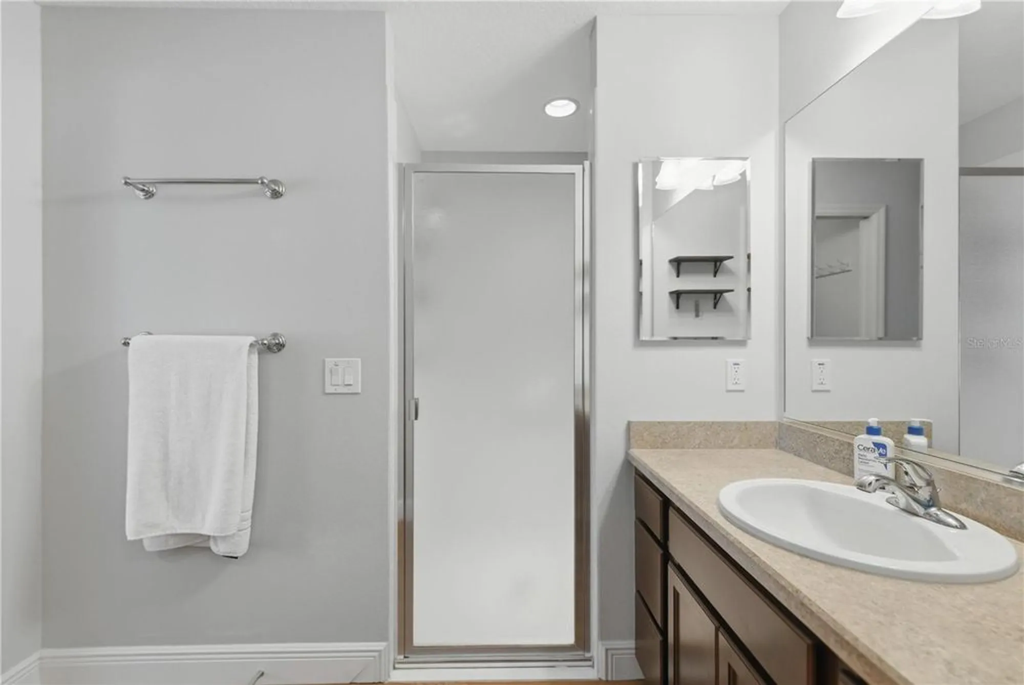 Property Slideshow image 14 of 39 | 651 d angelo ln, The Villages, FL, 32162