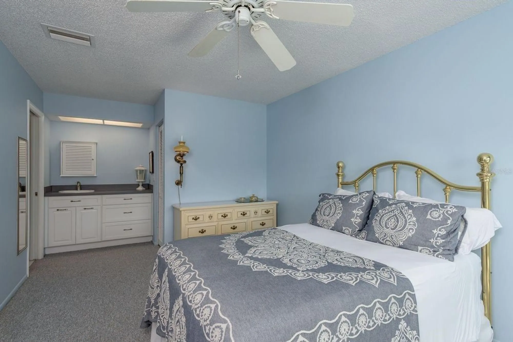 Property Slideshow image 16 of 55 | 2738 sherbrooke ln c, Palm Harbor, FL, 34684