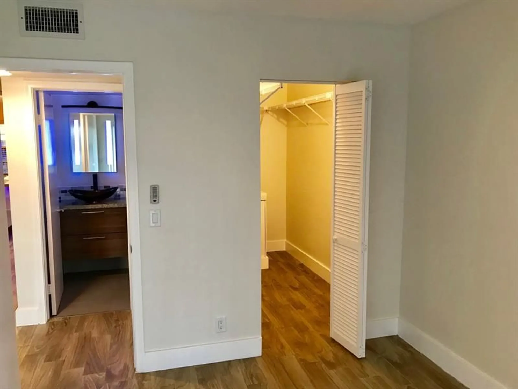 Property Slideshow image 14 of 19 | 300 sw 134th way e210, Pembroke Pines, FL, 33027