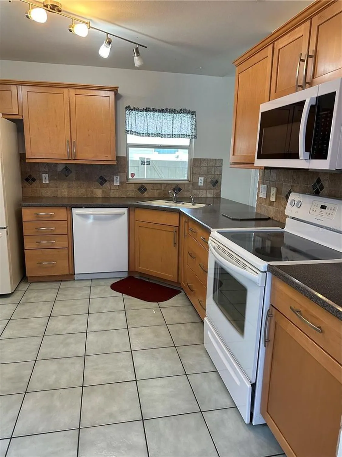 Property Slideshow image 17 of 31 | 4928 heron run cir cir, Leesburg, FL, 34748