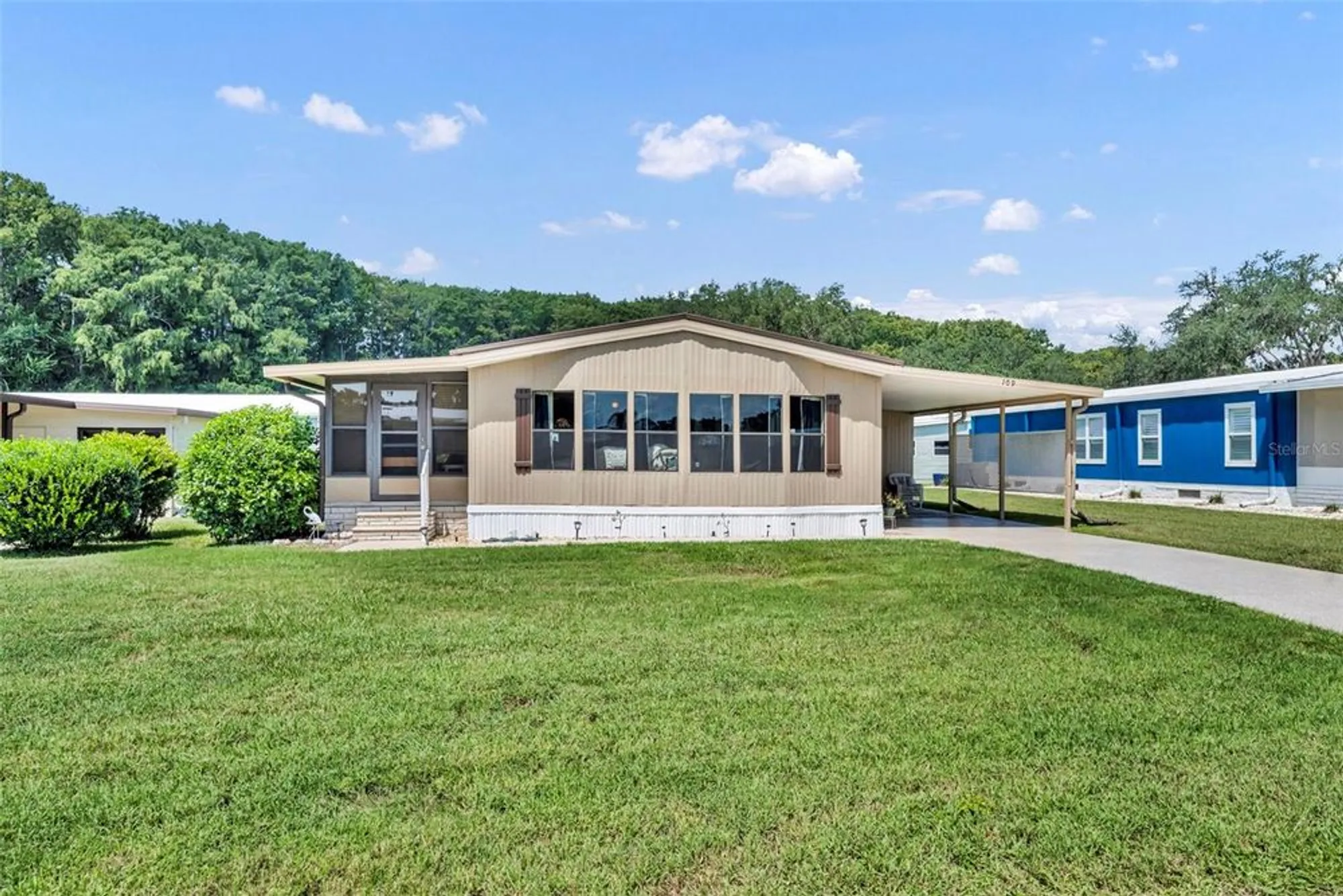 Property Slideshow image 3 of 41 | 109 lyonia ln, Wildwood, FL, 34785