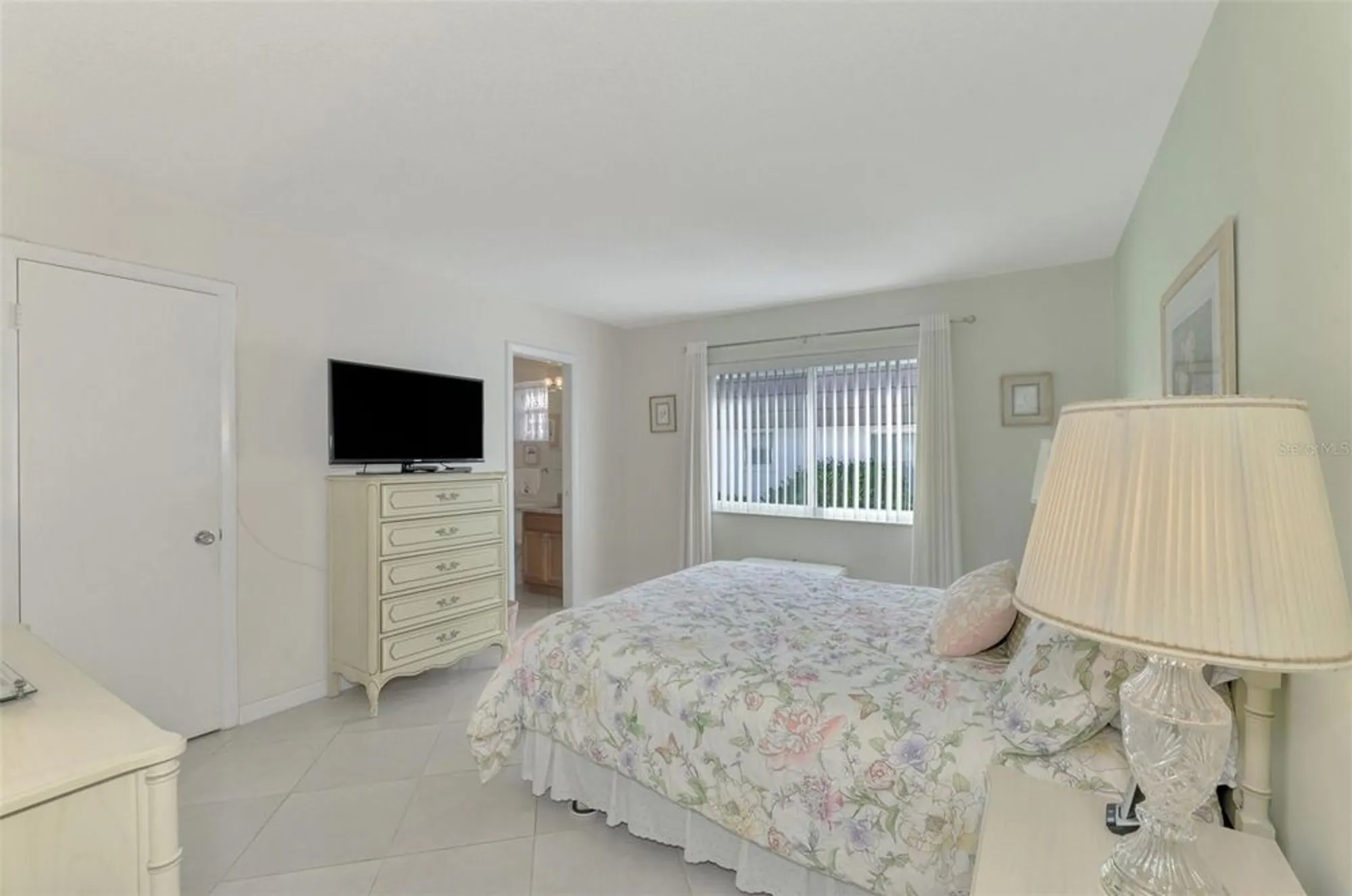 Property Slideshow image 22 of 47 | 2505 riverbluff pkwy # v196, Sarasota, FL, 34231
