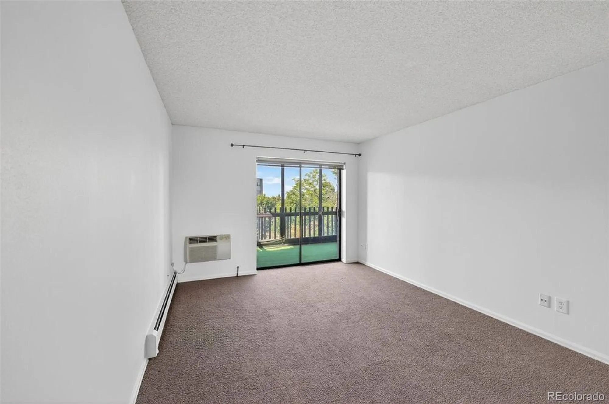 Property Slideshow image 15 of 41 | 13691 e marina dr 412, Aurora, CO, 80014