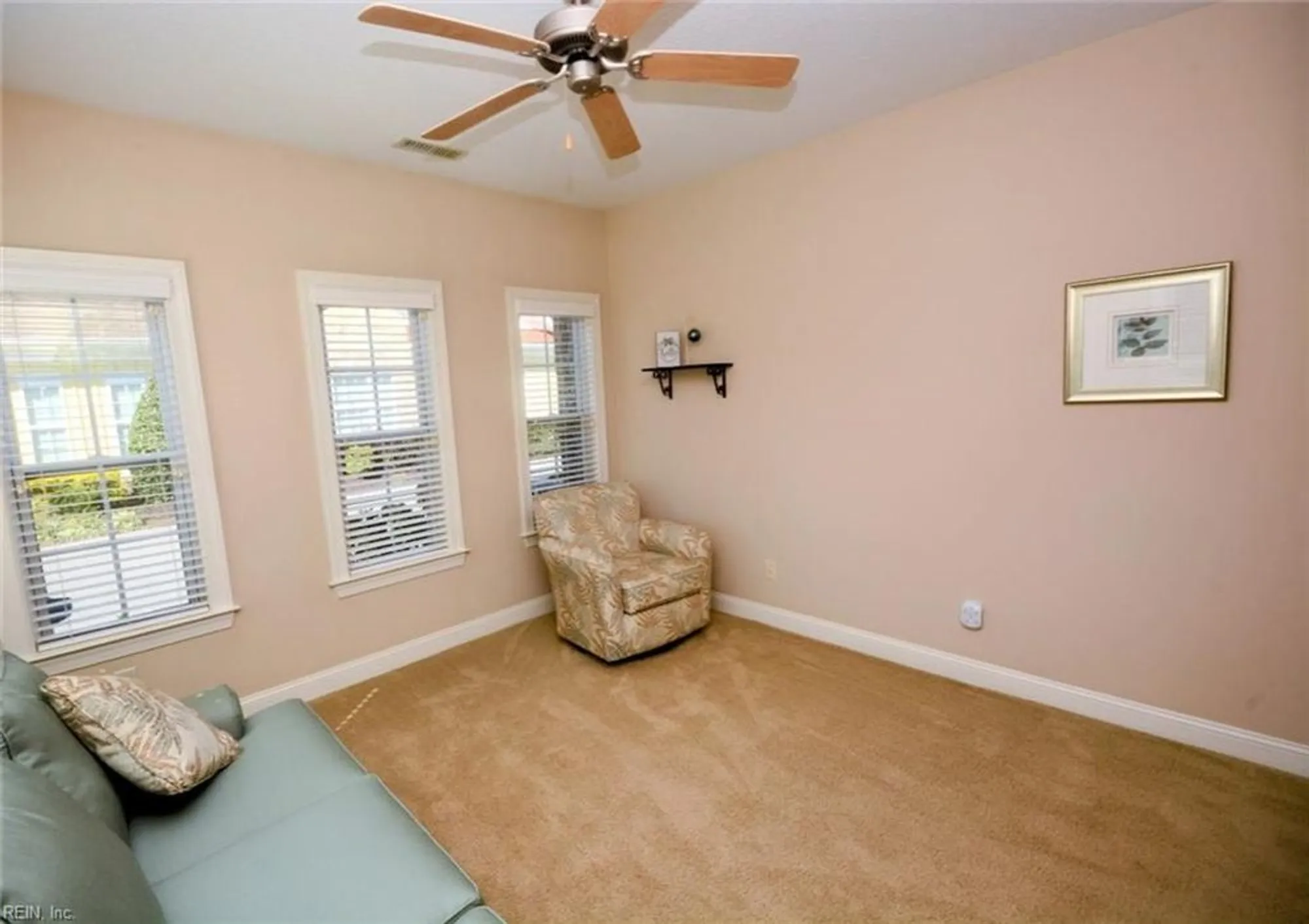 Property Slideshow image 20 of 41 | 1443 thistlewood ln, Chesapeake, VA, 23320