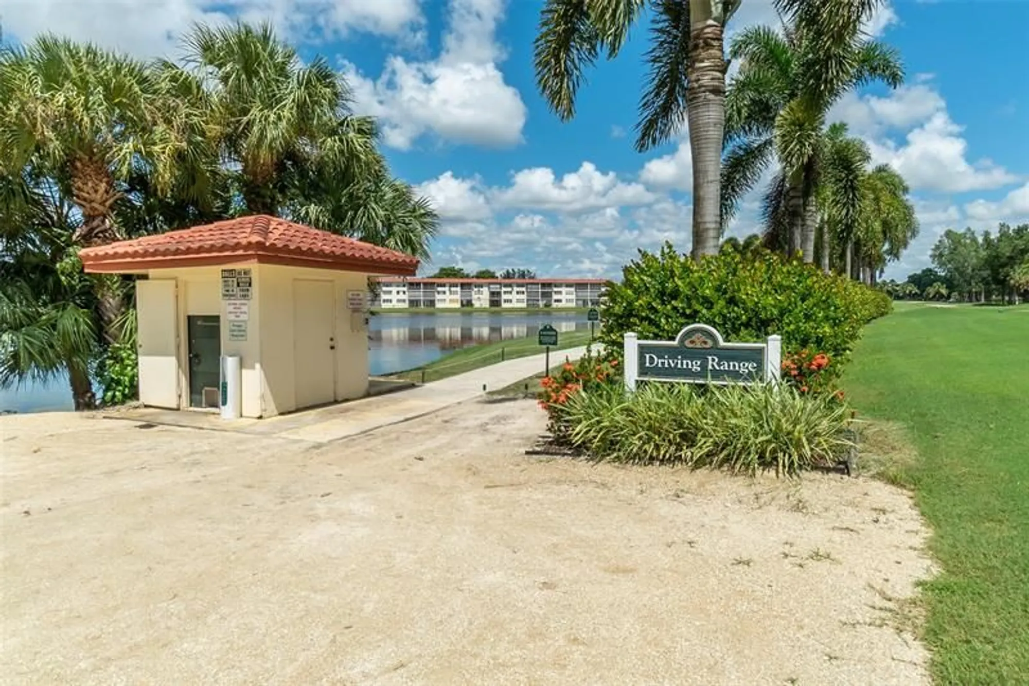 Property Slideshow image 33 of 61 | 9411 n hollybrook lake dr 310, Pembroke Pines, FL, 33025