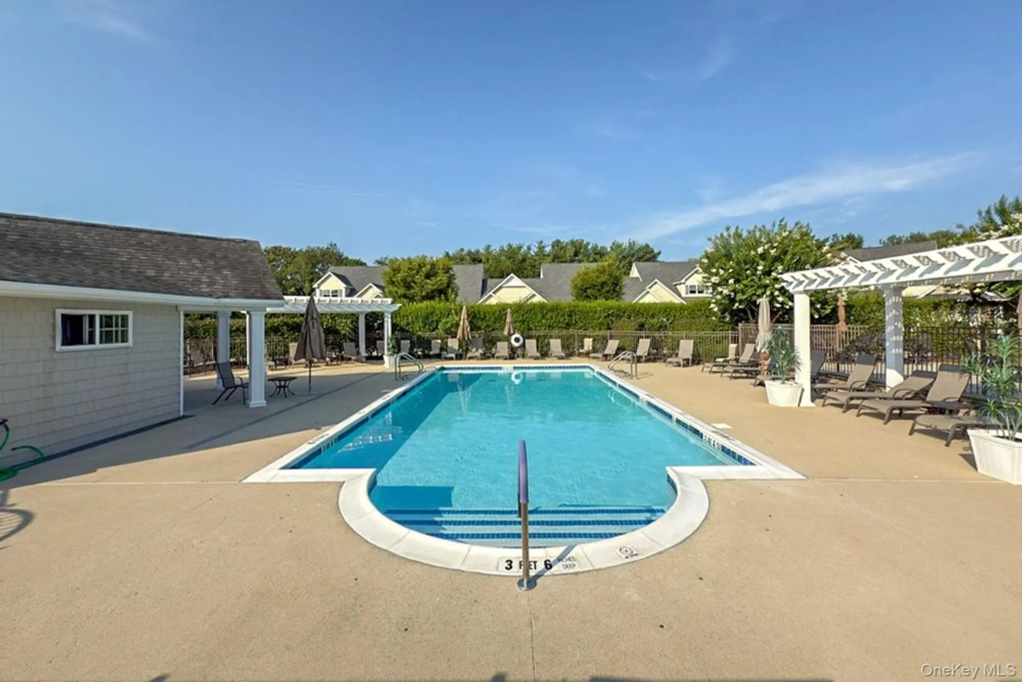 Property Slideshow image 19 of 22 | 18 kennsington ct, Riverhead, NY, 11901