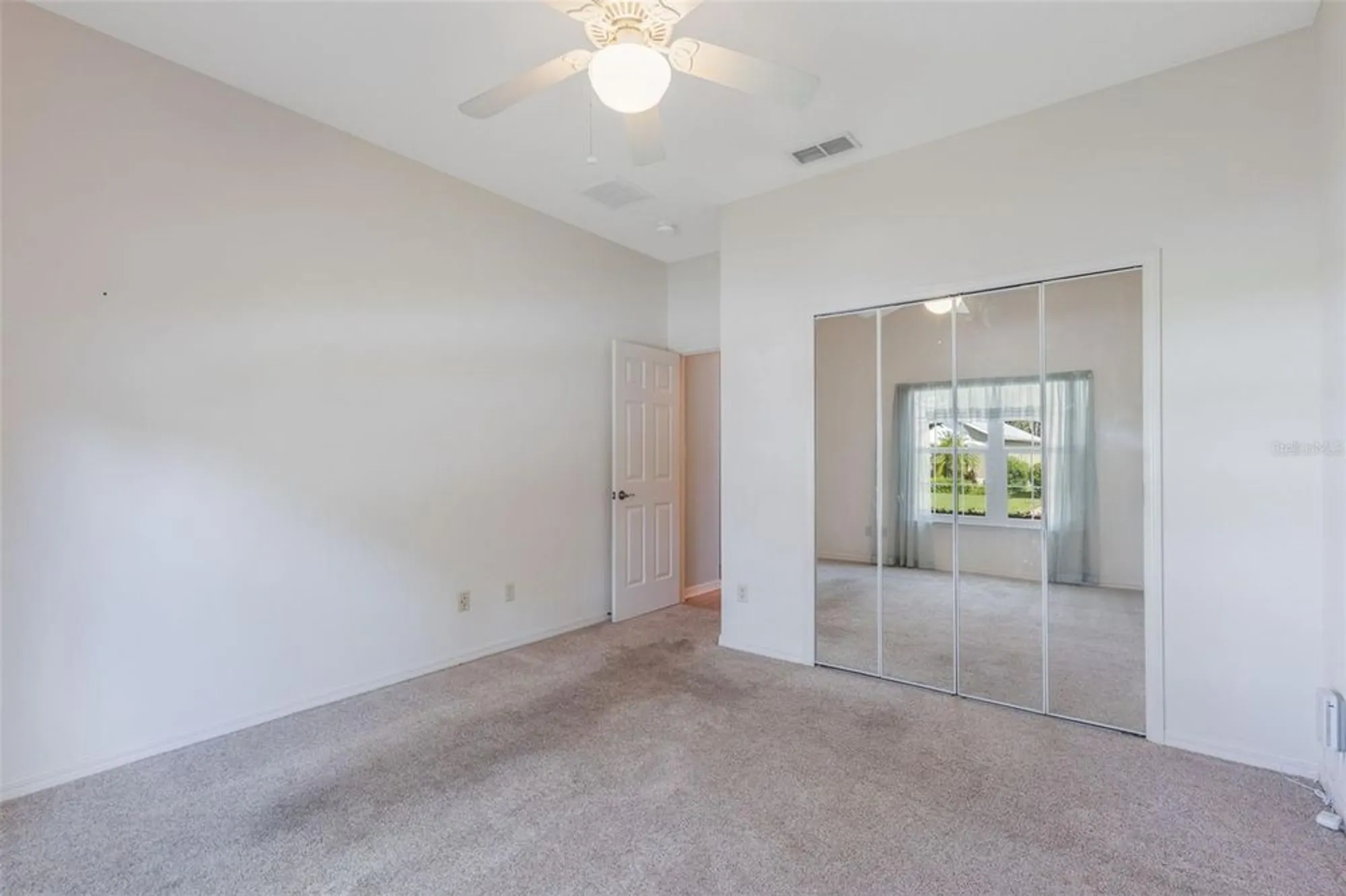 Property Slideshow image 22 of 61 | 24502 parlange ct, Leesburg, FL, 34748