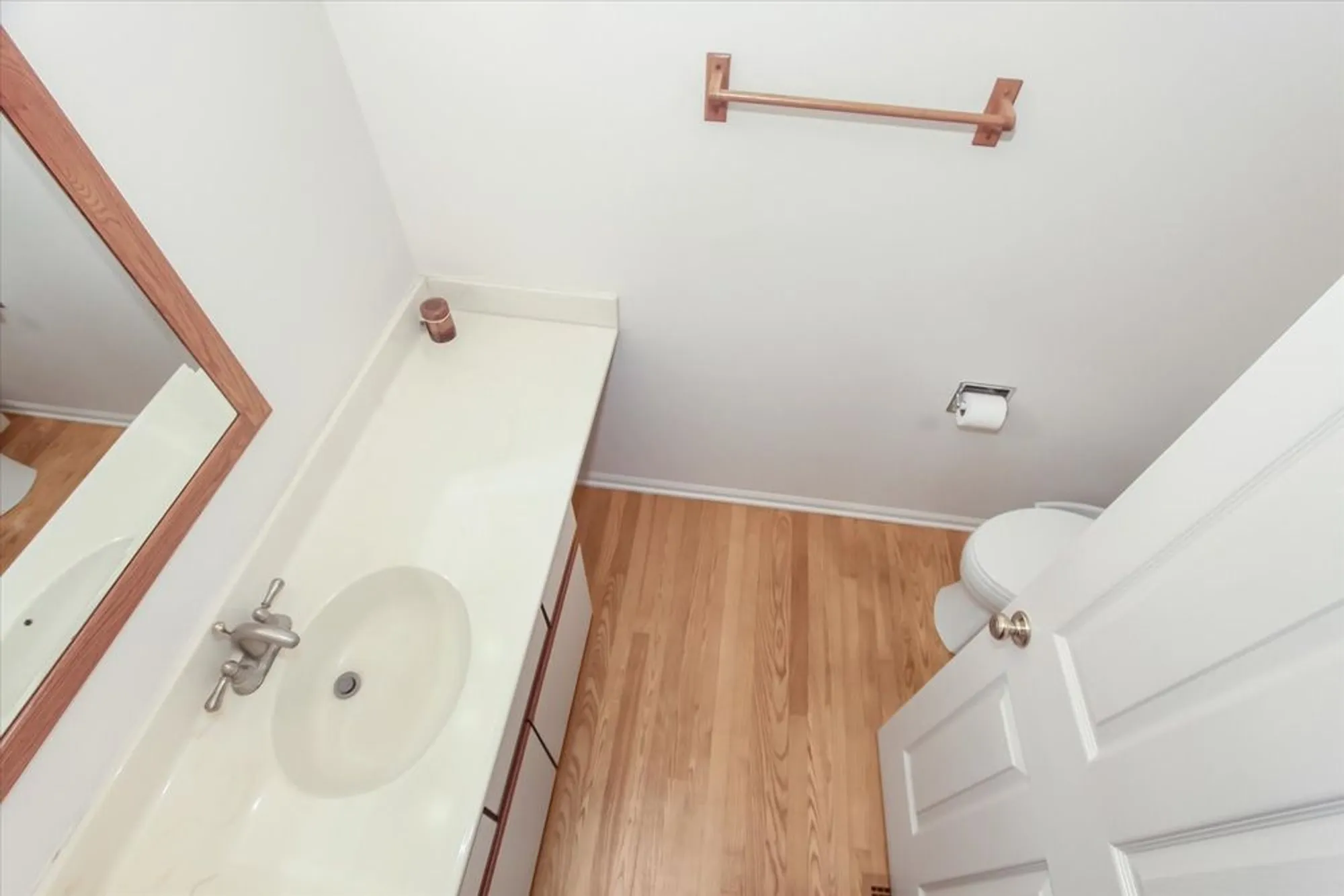 Property Slideshow image 24 of 32 | 928 longmeadow ct # 1016, Lake Barrington, IL, 60010