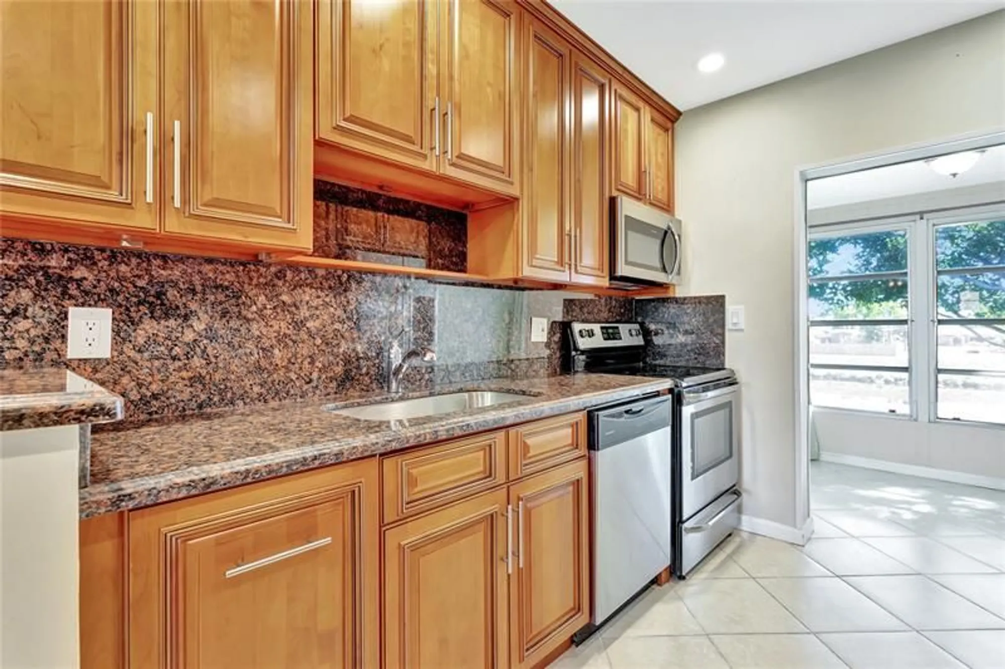 Property Slideshow image 1 of 31 | 7290 nw 1st st 205, Margate, FL, 33063