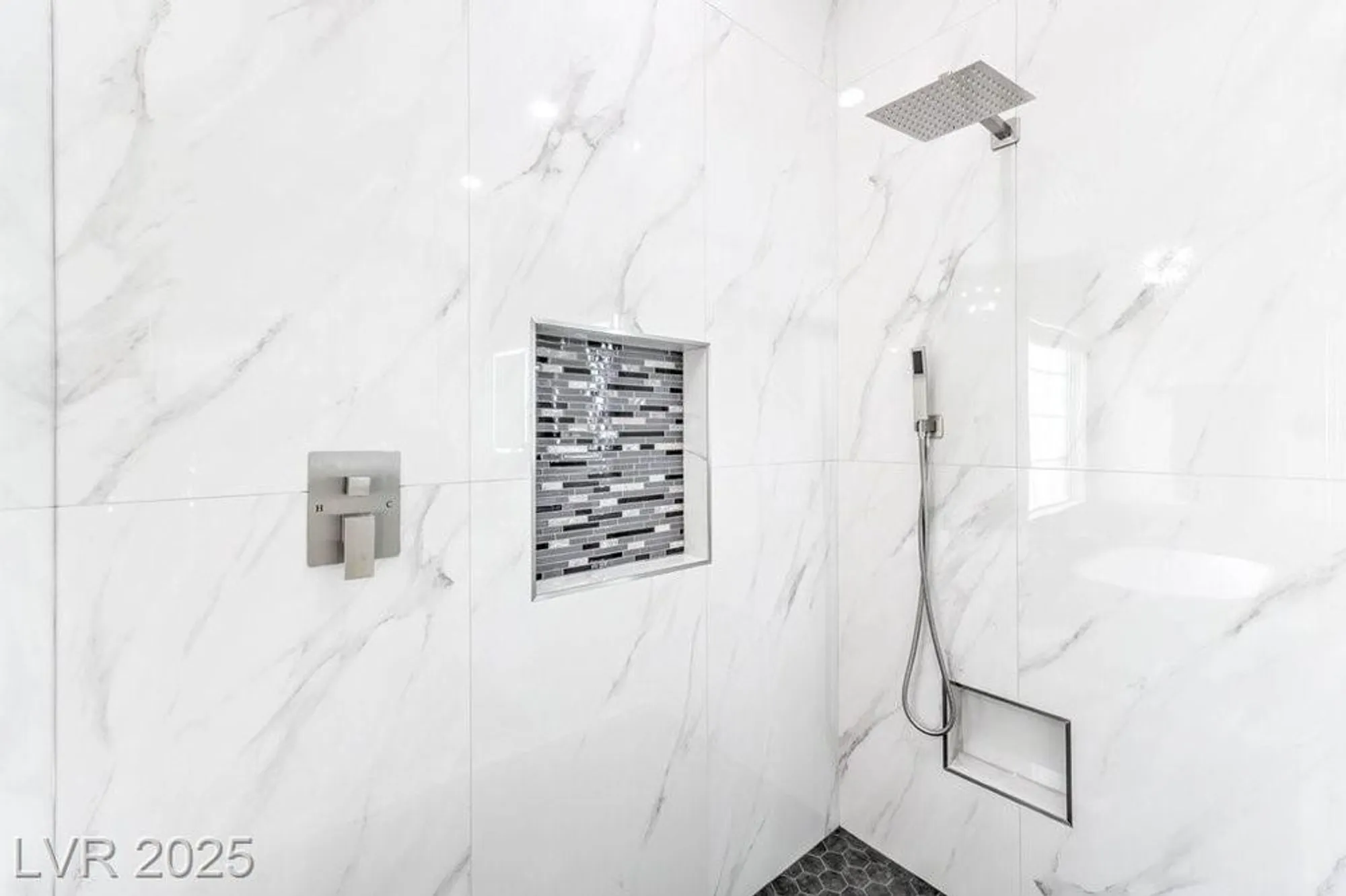 Property Slideshow image 32 of 63 | 5433 honey mesquite ln, Las Vegas, NV, 89130