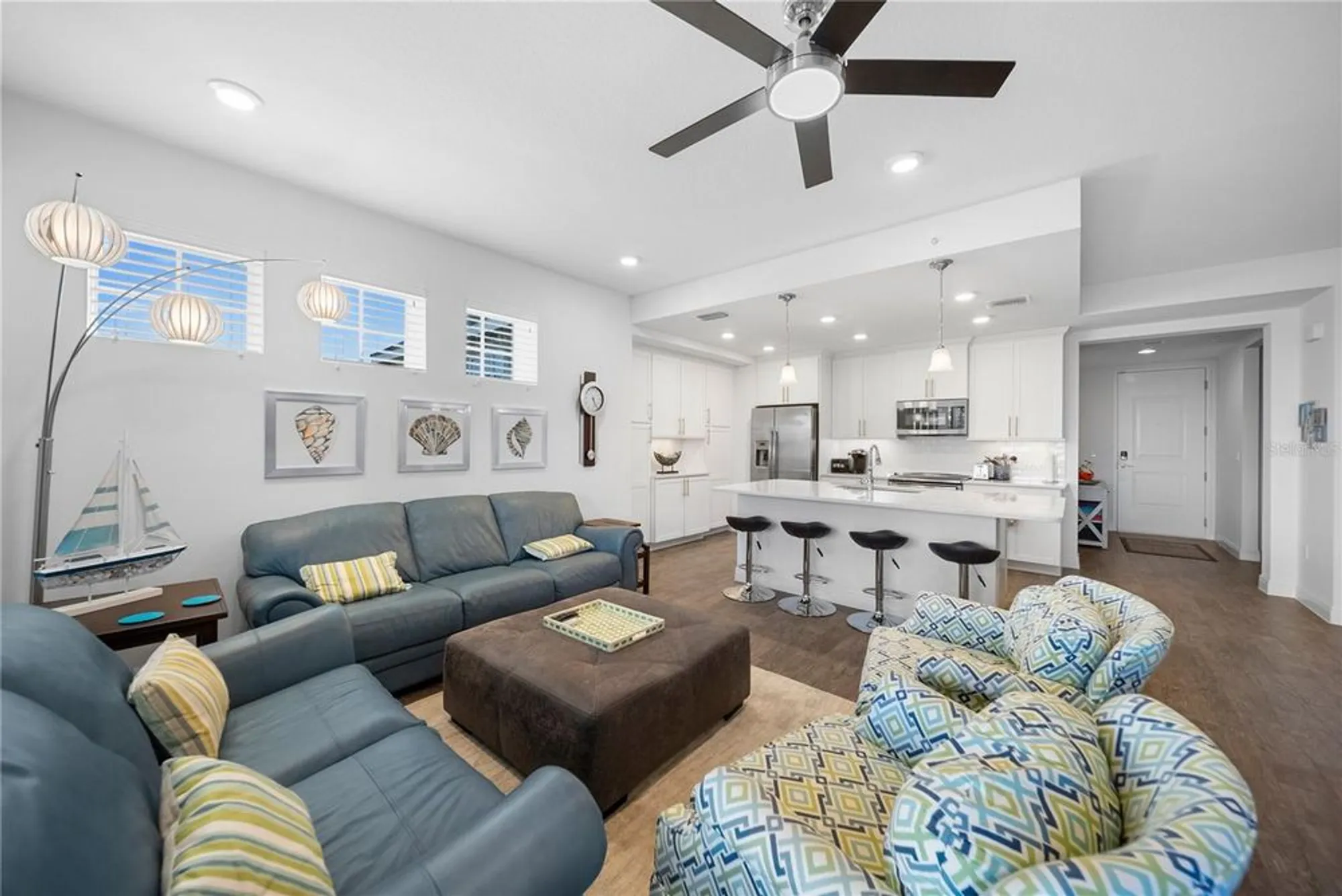 Property Slideshow image 15 of 72 | 391 aruba cir 303, Bradenton, FL, 34209