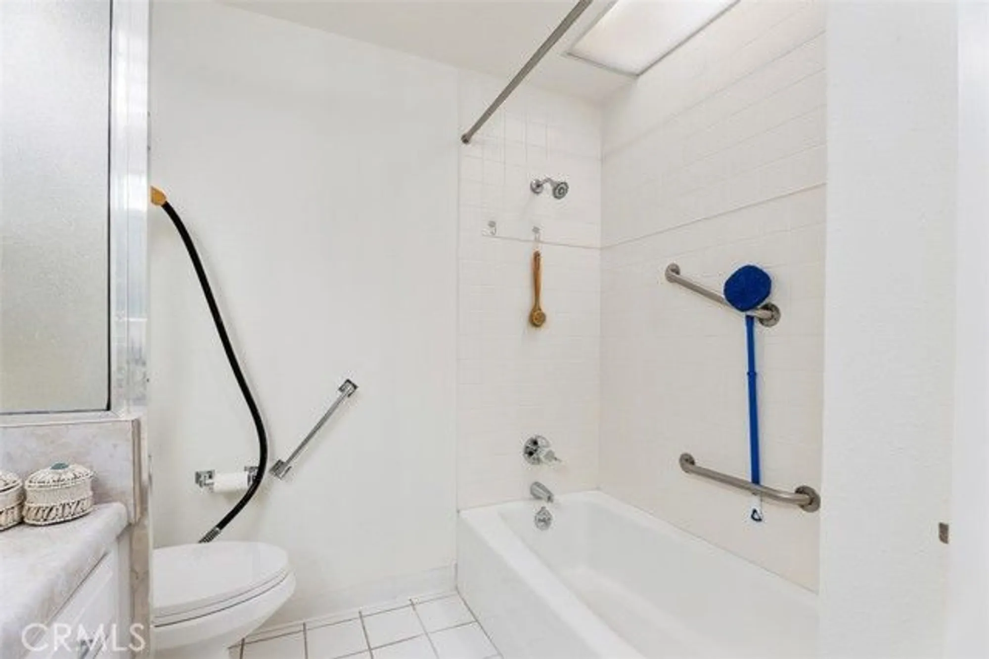 Property Slideshow image 23 of 54 | 207 avenida majorca c, Laguna Woods, CA, 92637