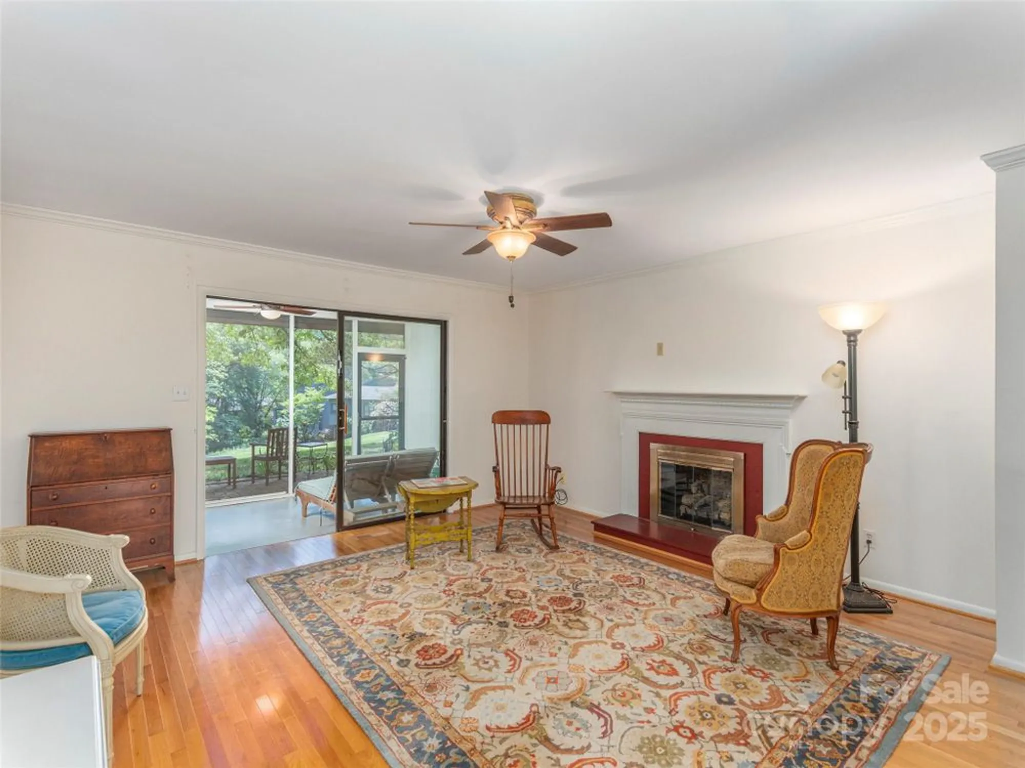 Property Slideshow image 6 of 25 | 208 crowfields dr, Asheville, NC, 28803