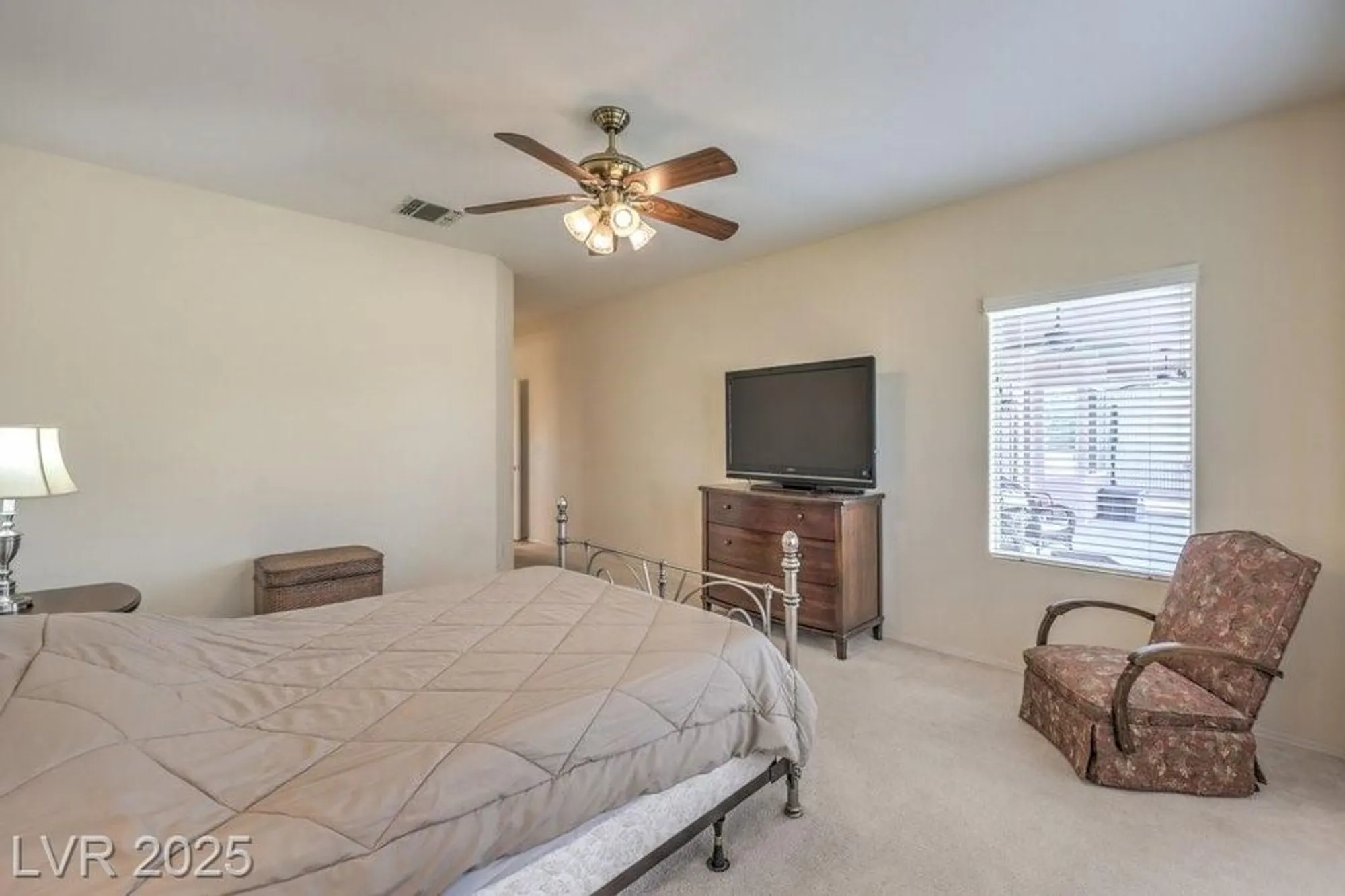 Property Slideshow image 38 of 72 | 2095 colvin run dr, Henderson, NV, 89052