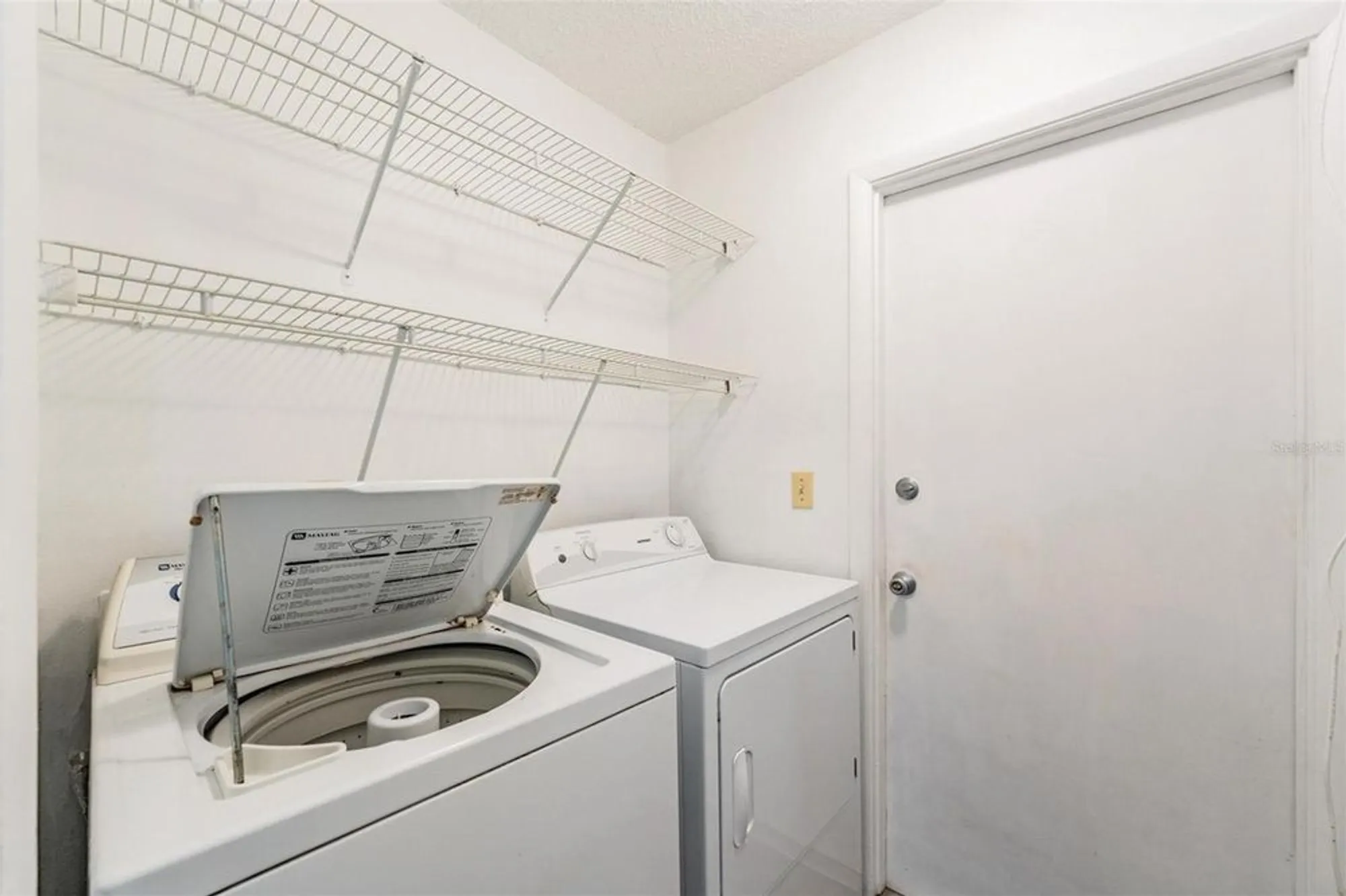 Property Slideshow image 16 of 26 | 2820 lomond dr, Palm Harbor, FL, 34684