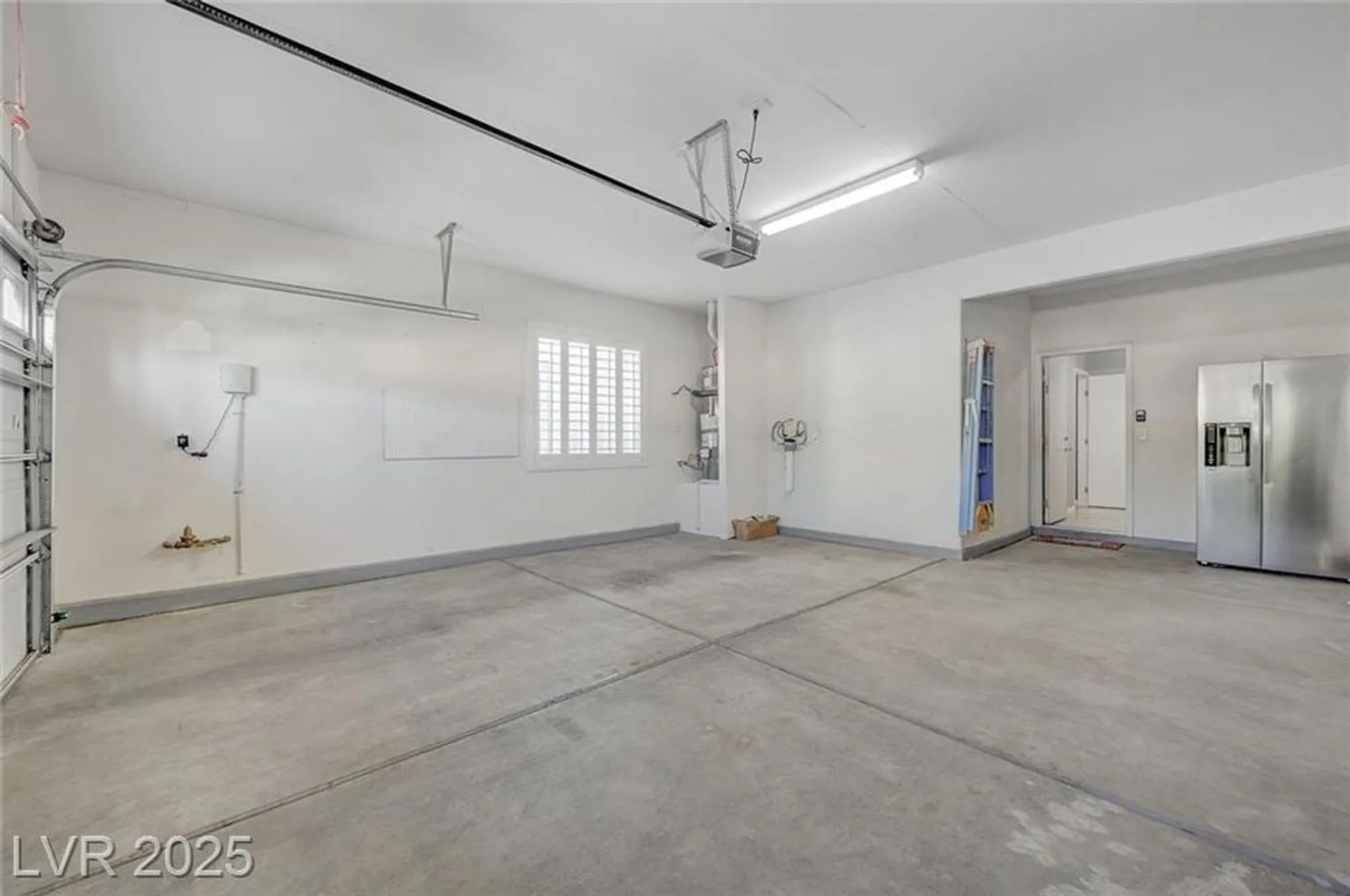 Property Slideshow image 31 of 72 | 4956 momenti st, Las Vegas, NV, 89135